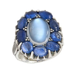 Arts and Crafts Antiker Halo-Ring aus Sterlingsilber mit 5,85 Karat Saphir und Mondstein