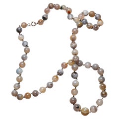 Arts & Crafts Agate Bead Necklace