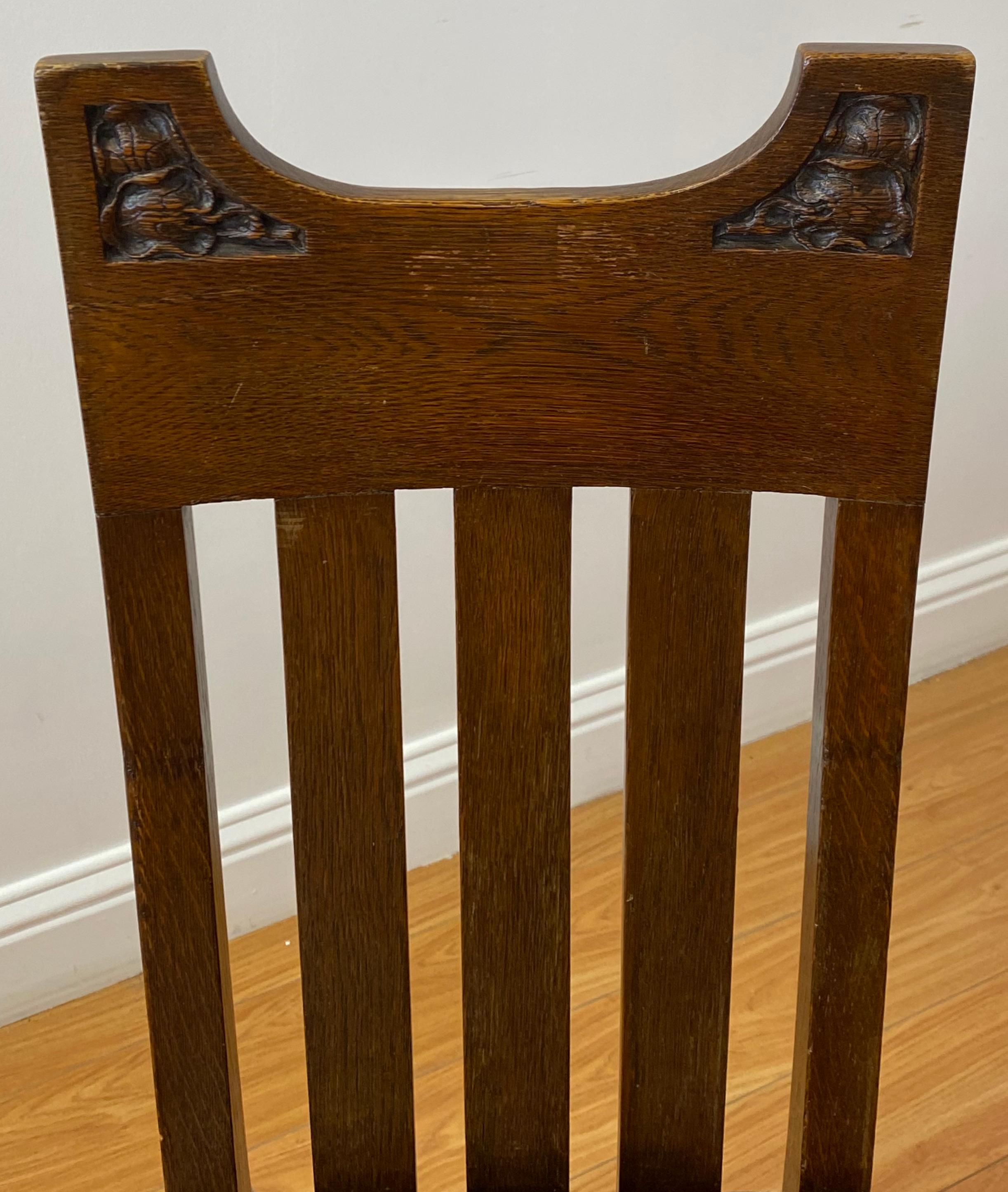 Arts & Crafts American oak side chair, C.1920

Hand carved - Custom made - Leather upholstery

Measures: 19