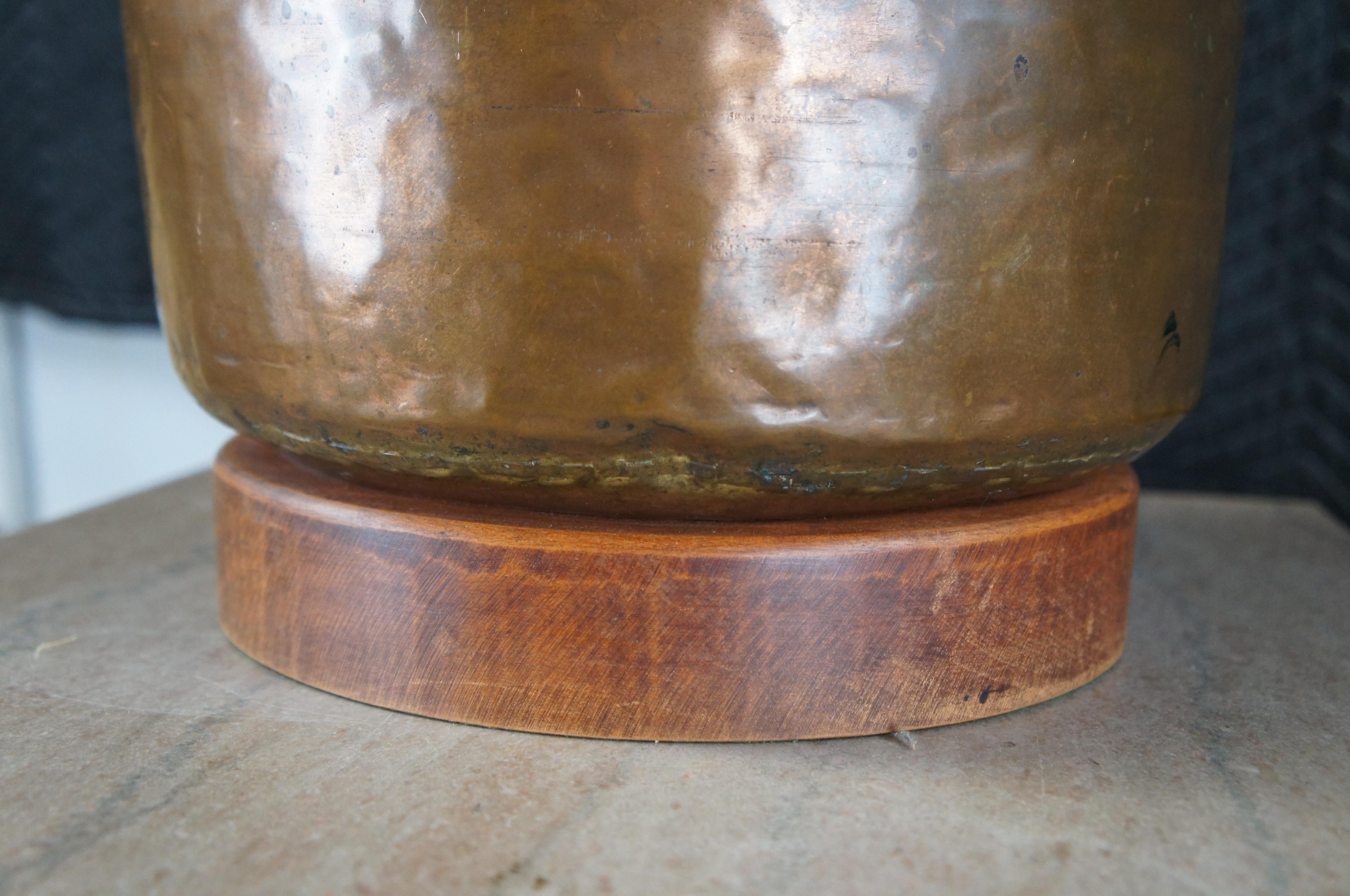 Arts & Crafts Antique 19th Century Dovetailed Copper Converted Table Lamp Pot For Sale 4