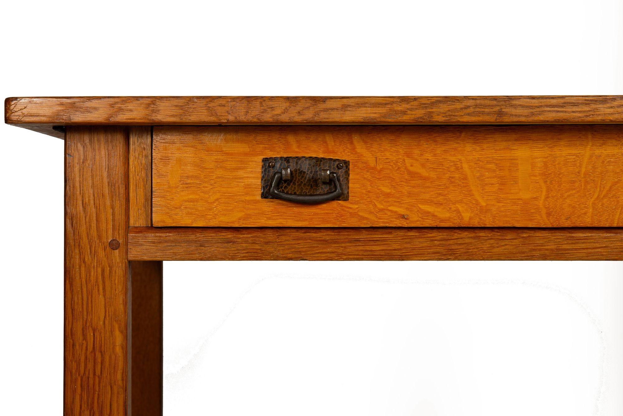 Arts & Crafts Antique L. & J.G. Stickley Oak Library Table no. 531 For Sale 7