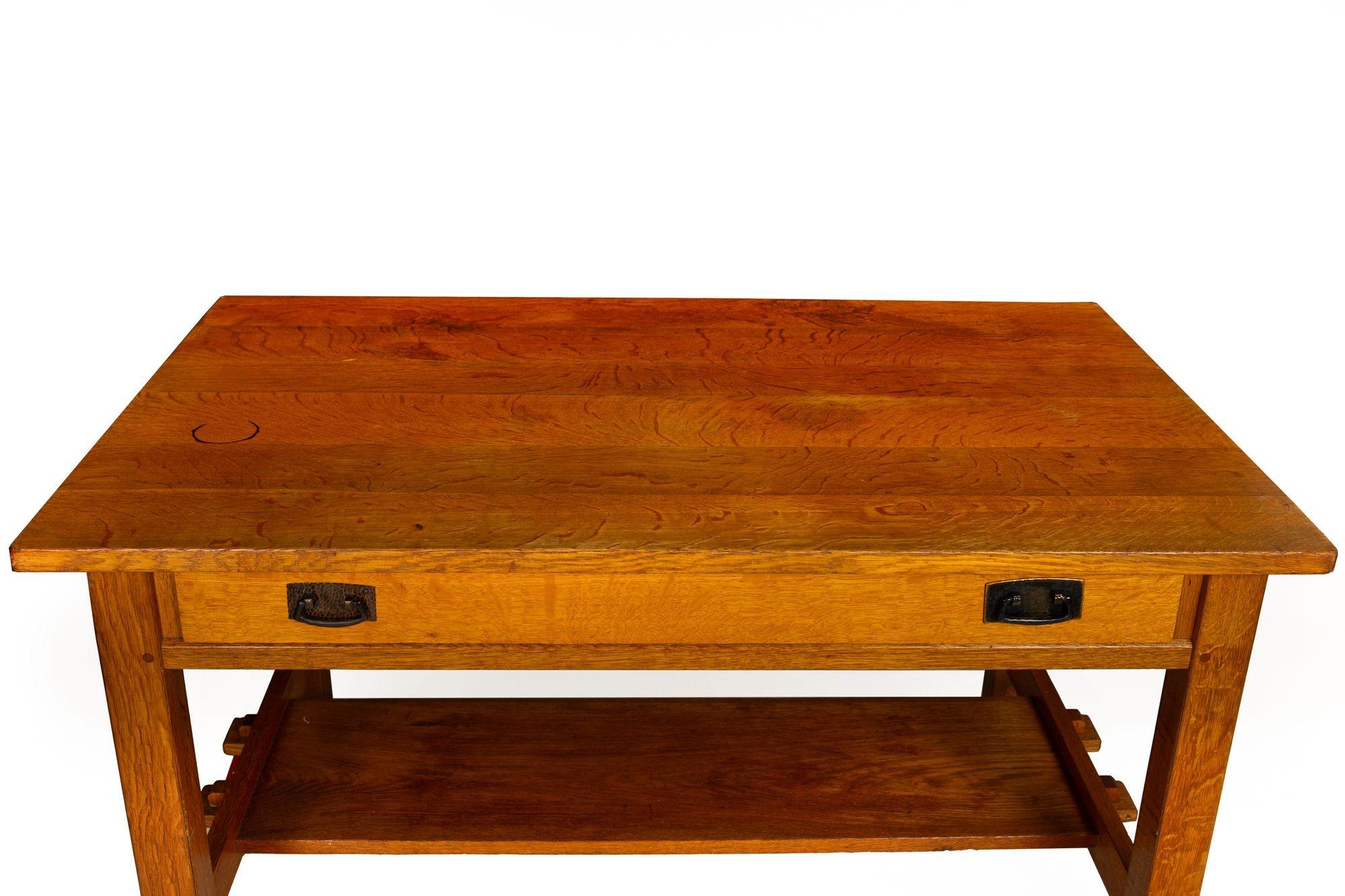 Arts & Crafts Antique L. & J.G. Stickley Oak Library Table no. 531 For Sale 10