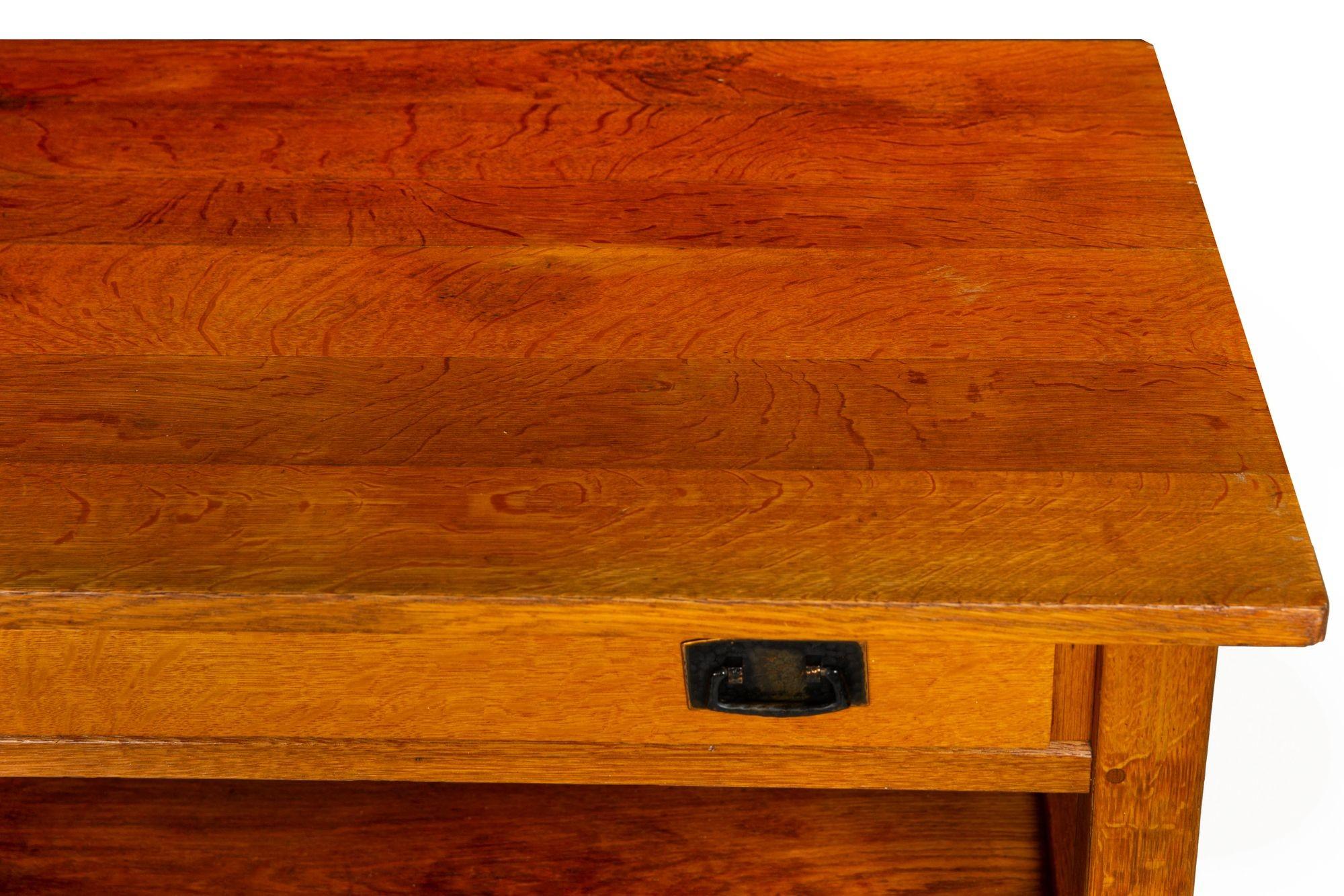 Arts & Crafts Antique L. & J.G. Stickley Oak Library Table no. 531 For Sale 3