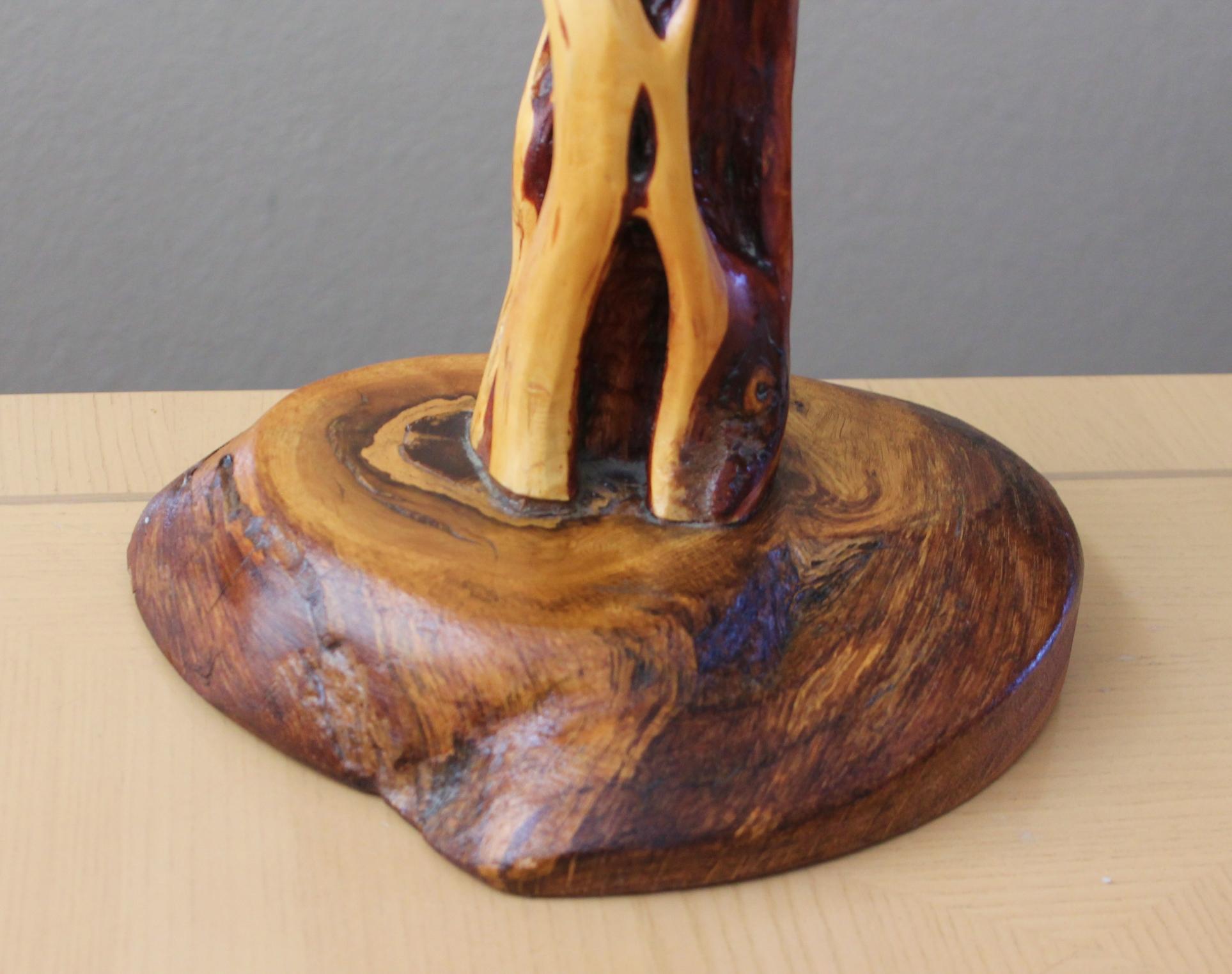 Arts & Crafts Arizona Eisenholz-Stehlampe mit naturfarbener Kante, MCM 1955 nach Nakashima, Arts and Crafts (amerikanisch) im Angebot