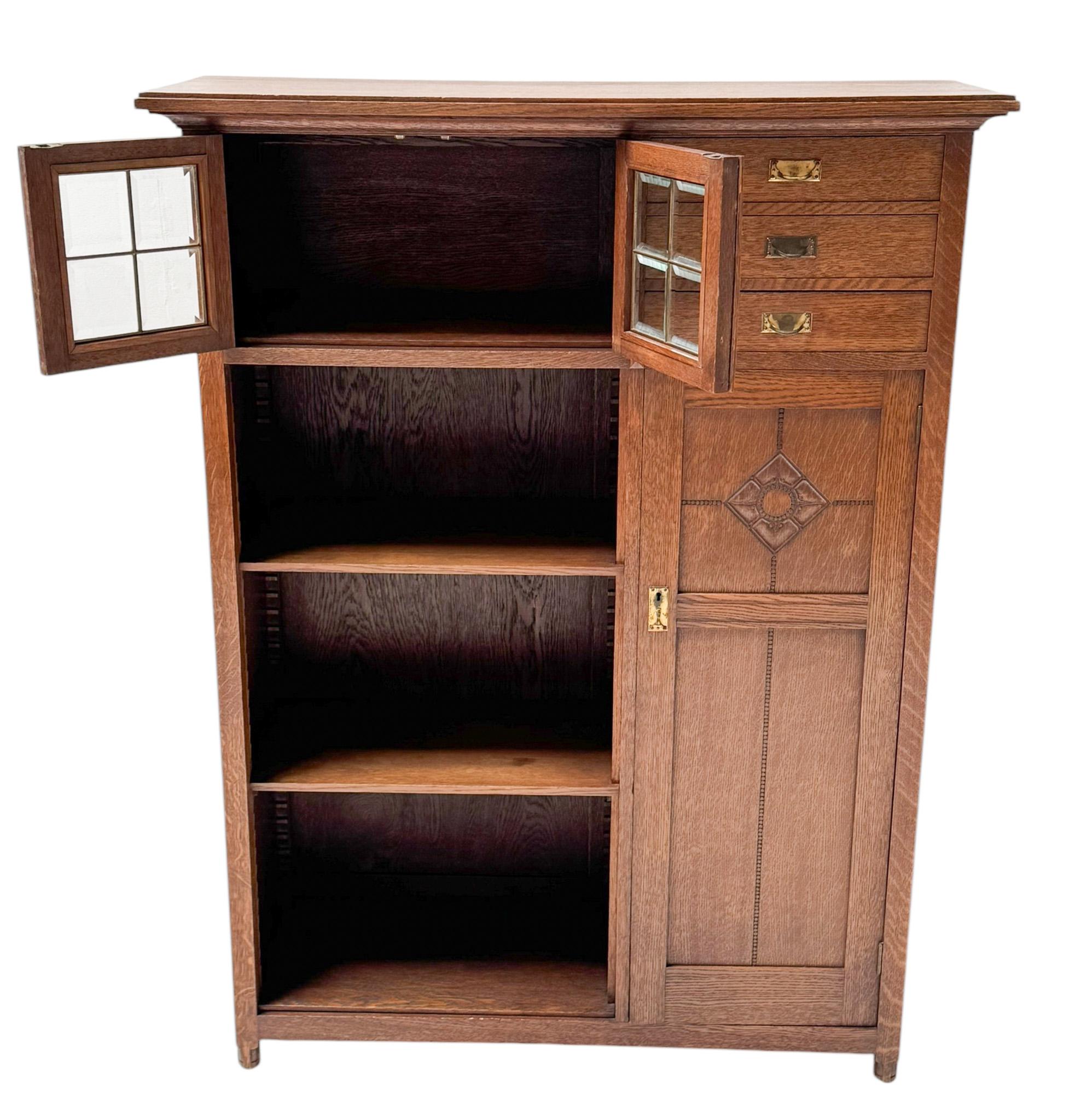 Beveled Arts & Crafts Art Nouveau Bookcase Onder den Sint Maarten Style, 1900s