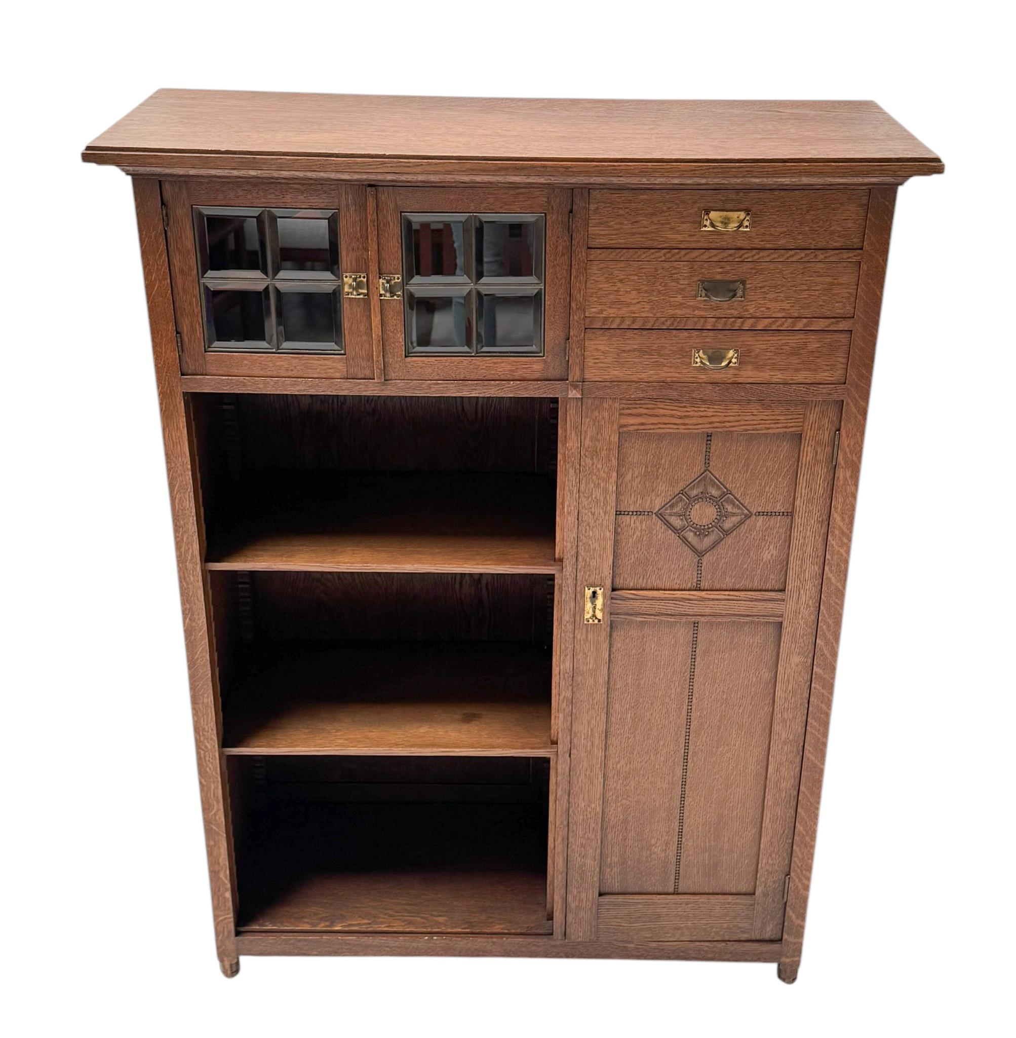 Early 20th Century Arts & Crafts Art Nouveau Bookcase Onder den Sint Maarten Style, 1900s