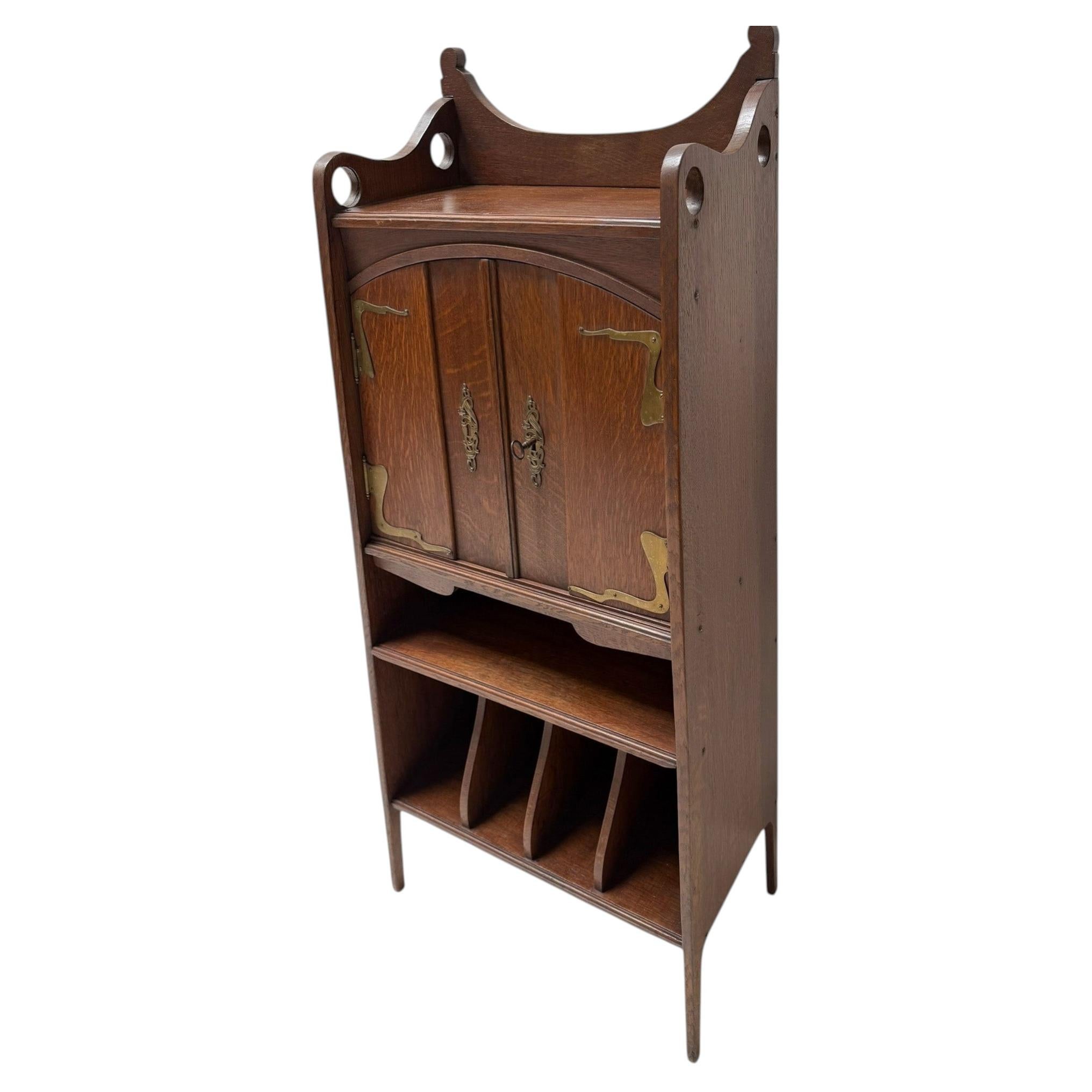 Arts & Crafts Art Nouveau Cabinet by H.P. Mutters & Zoon Den Haag, 1900s