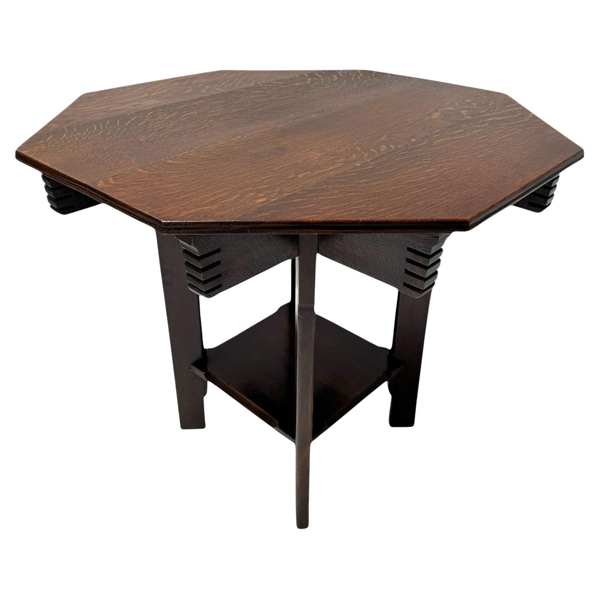Table basse Arts & Crafts Art Nouveau, années 1900