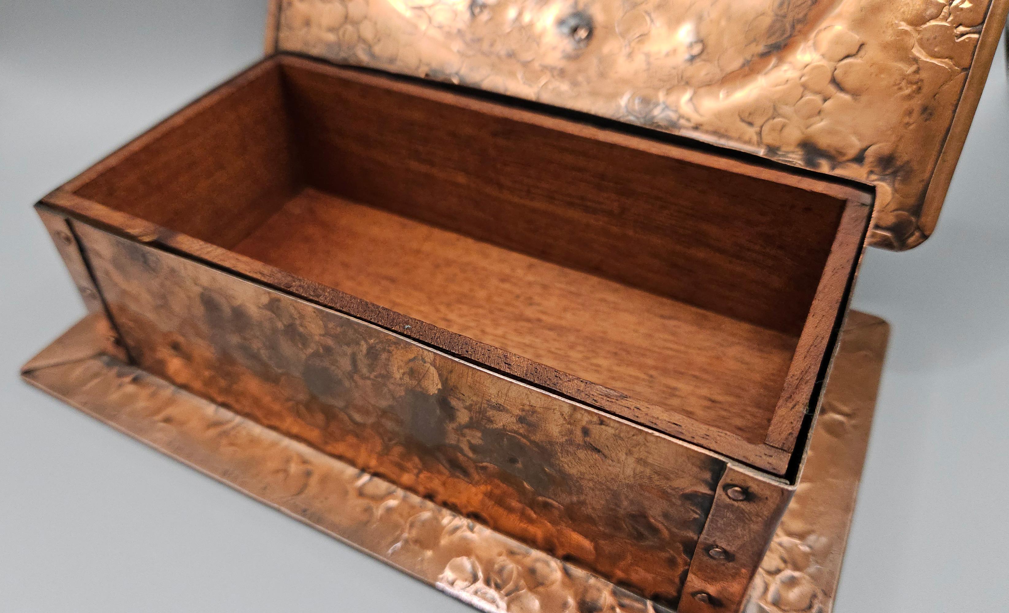 Arts & Crafts Art Nouveau Jugendstil Ruskin Enamel Copper Box, A E Jones, c.1905 For Sale 1