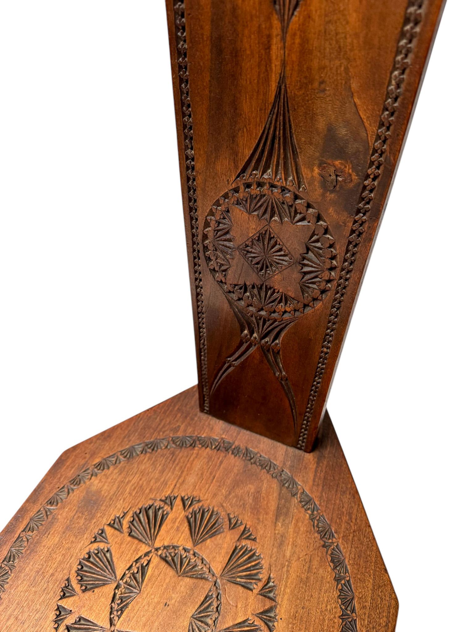 Néerlandais Chaise d'appoint Kerfschnitt Art Nouveau Arts & Crafts, années 1900 en vente