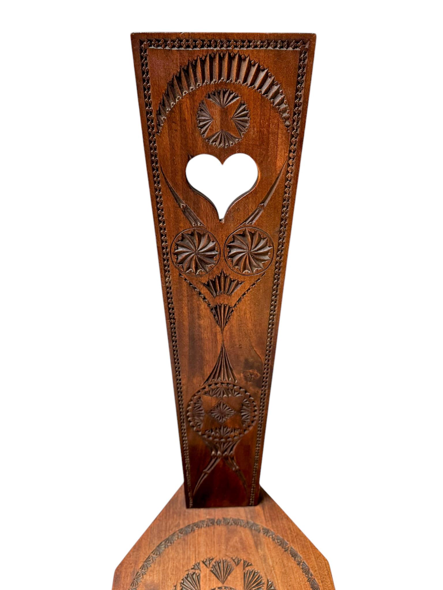 Début du 20ème siècle Chaise d'appoint Kerfschnitt Art Nouveau Arts & Crafts, années 1900 en vente