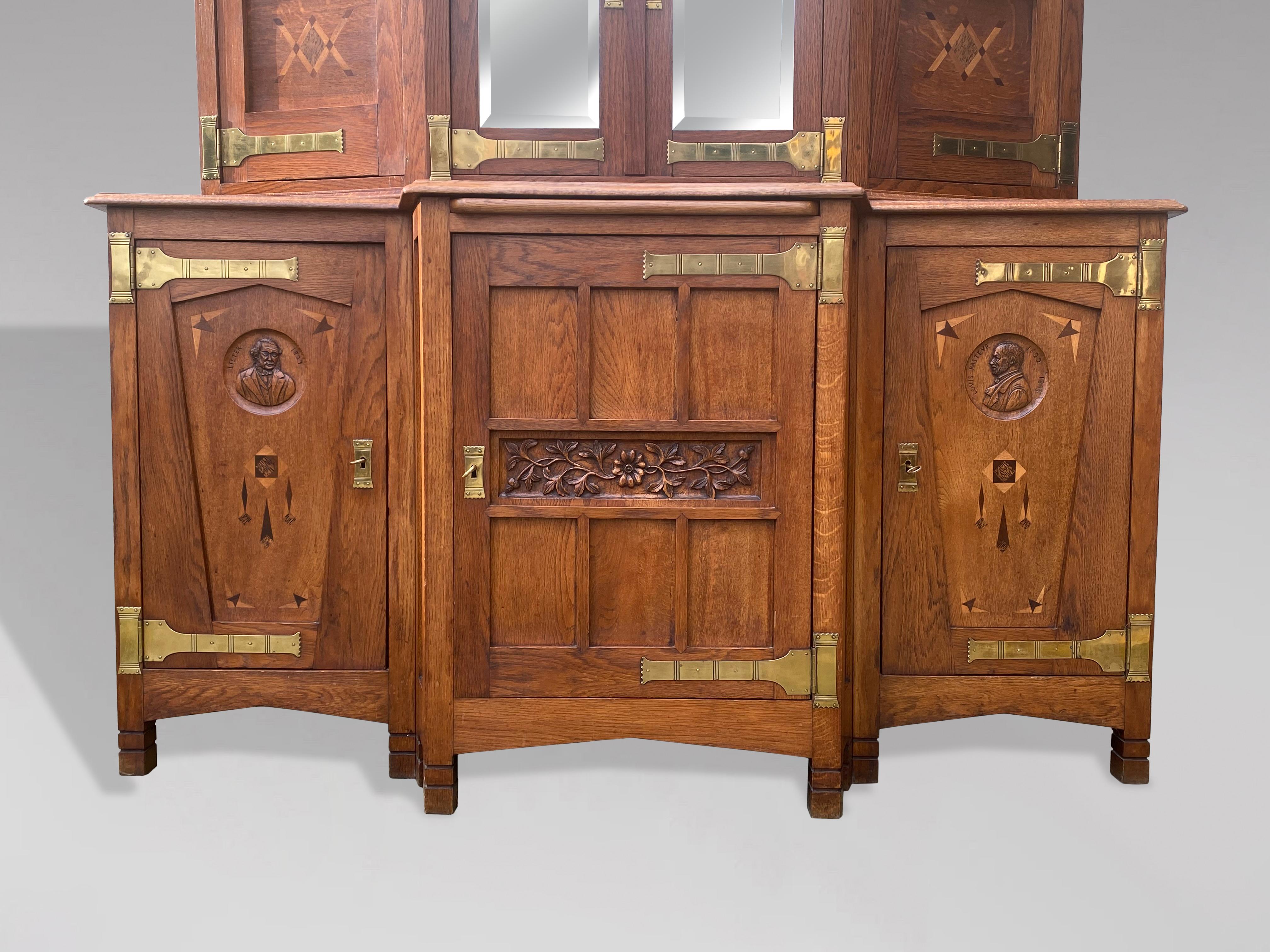 Hand-Crafted Arts & Crafts Art Nouveau Oak Buffet in the Style of Gustave Serrurier Bovy