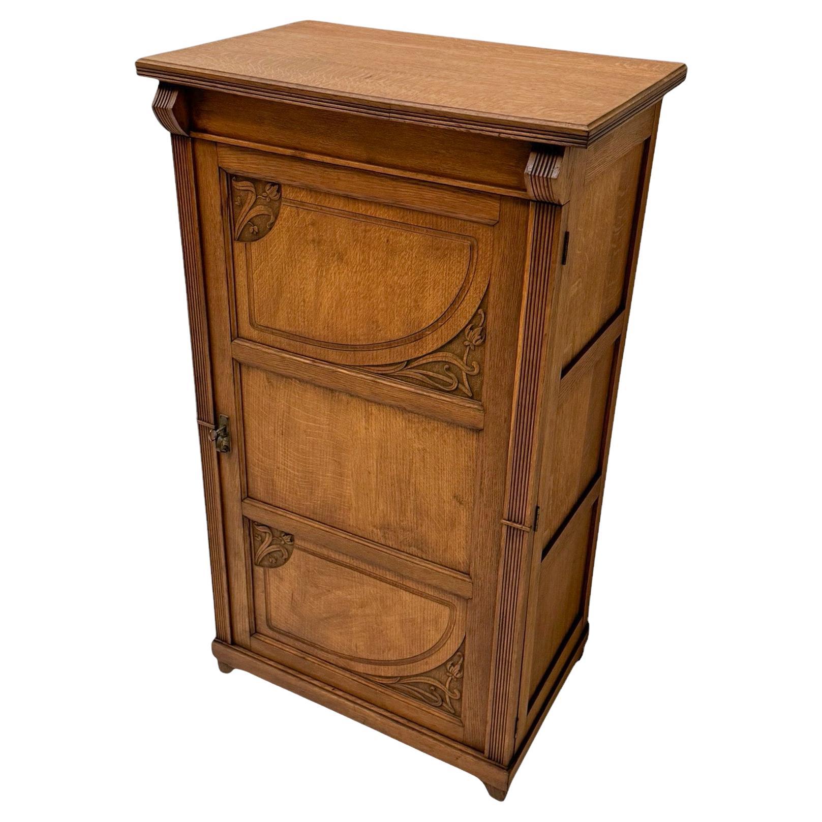 Arts & Crafts Art Nouveau One-Door Cabinet, 1900s