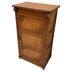 Armario Arts & Crafts Art Nouveau de una puerta, 1900