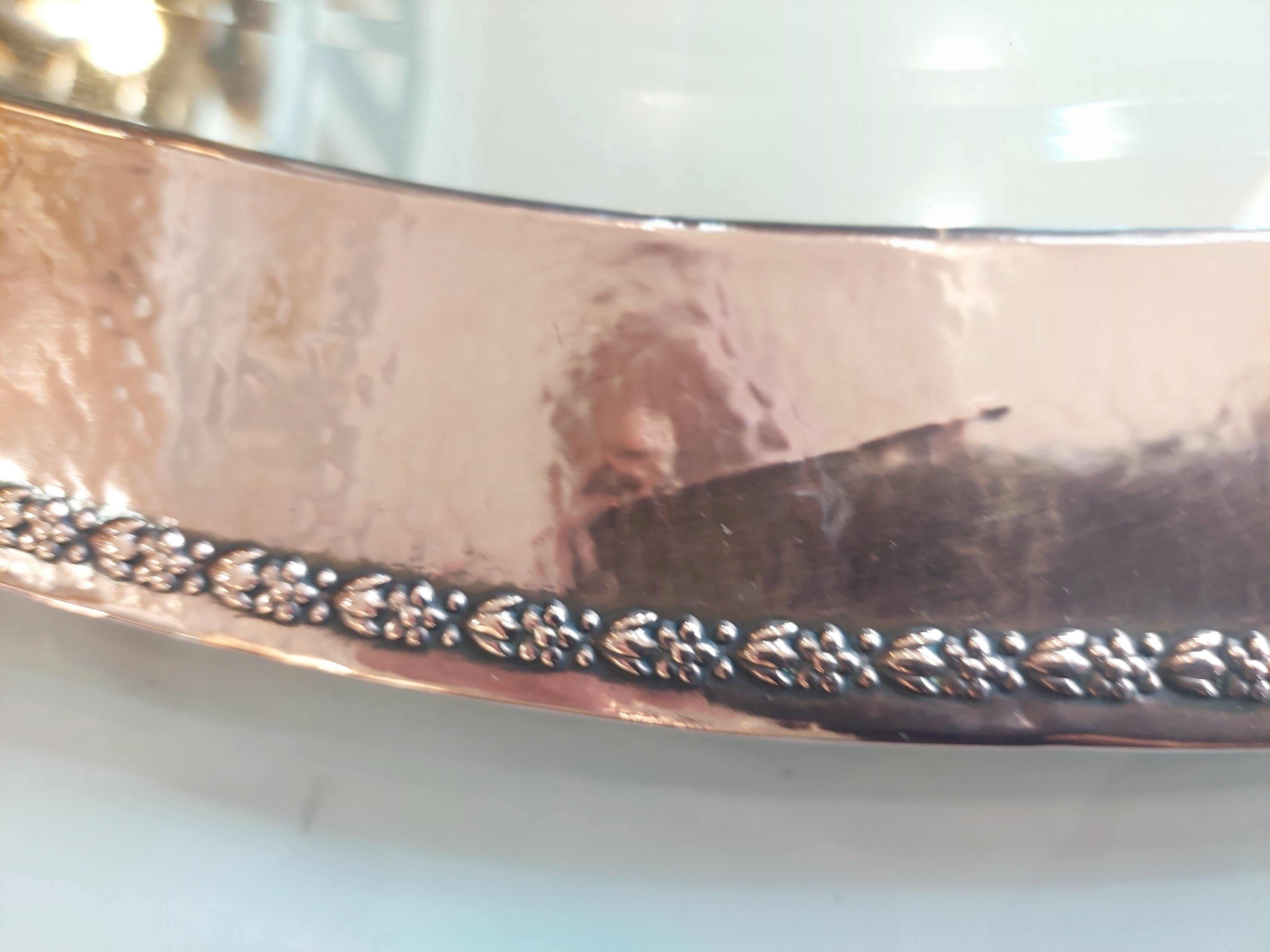 Fine XIX secolo Specchio da parete in rame battuto Arts & Crafts in vendita