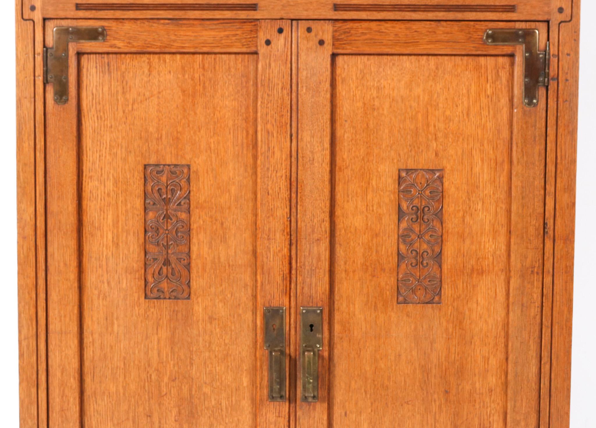 Ottone Libreria Arts & Crafts di Willem Penaat per Fa. Haag e Zn  Amsterdam, 1897 in vendita