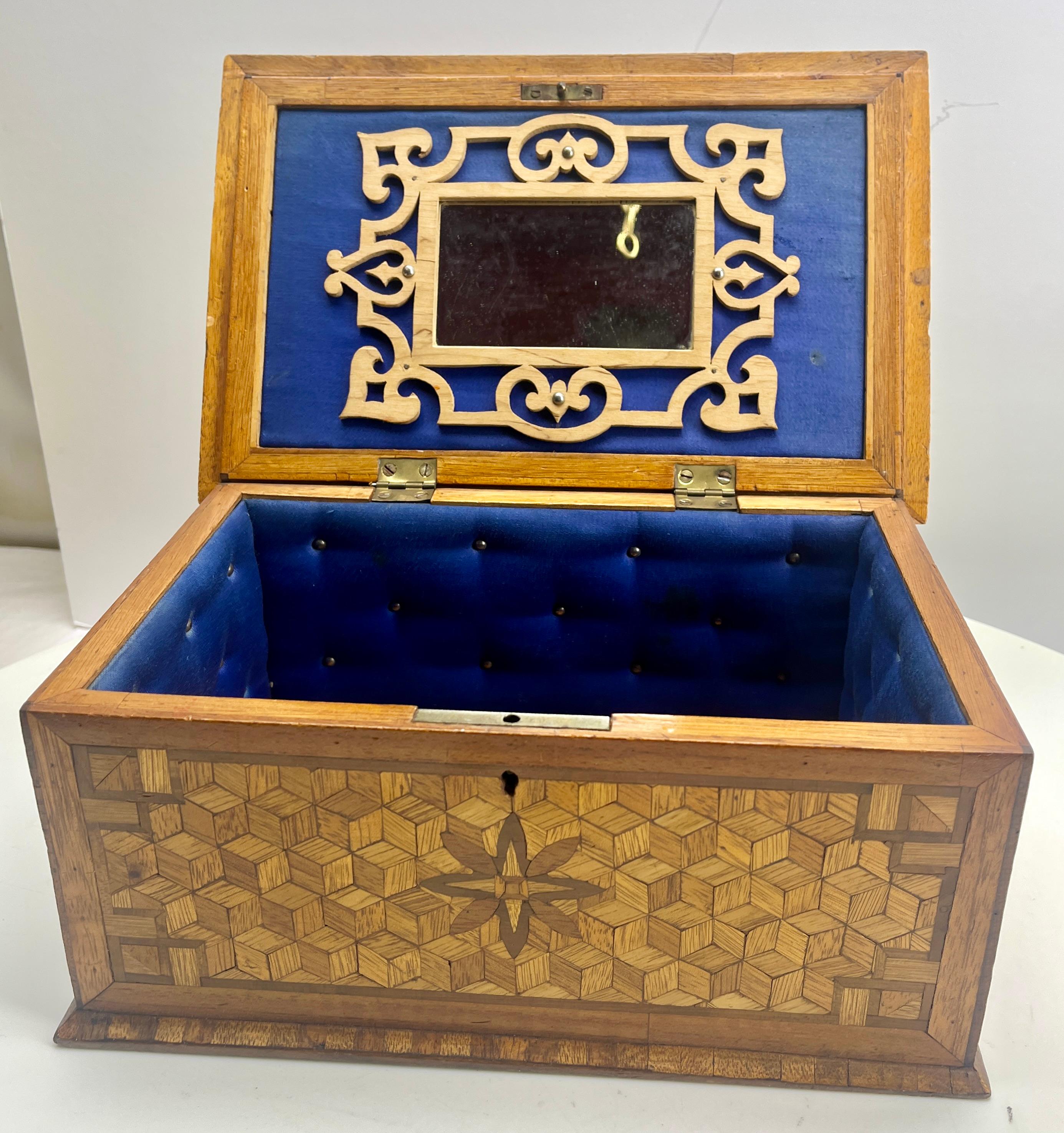 Arts and Crafts Arts & Crafts Box with Decorative Hand made marquetry Decor, circa 1910 For Sale