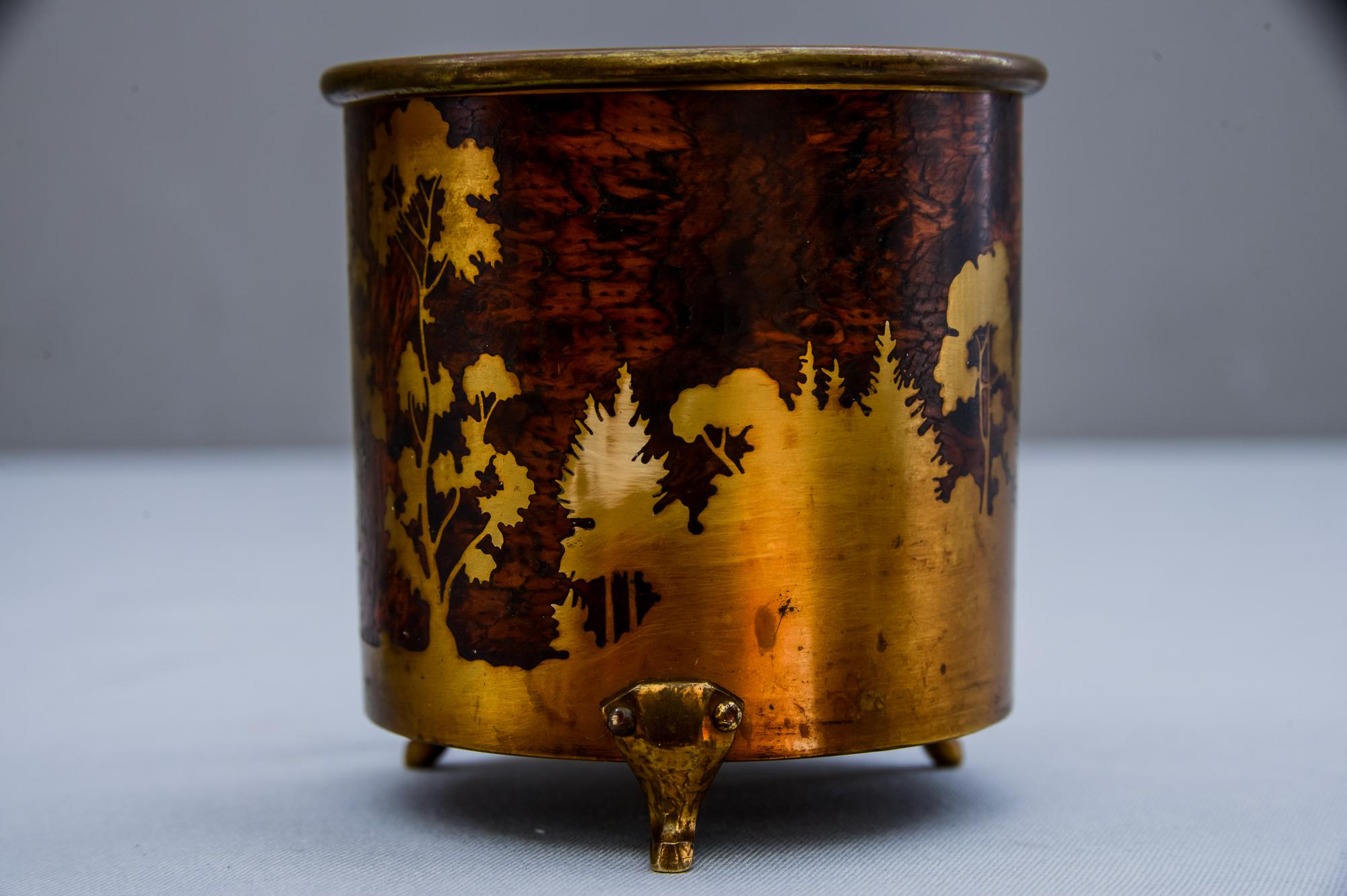 Early 20th Century Arts & Crafts Brass and Wood Round Box by Erhard & Sohne Vienna, circa 1920s