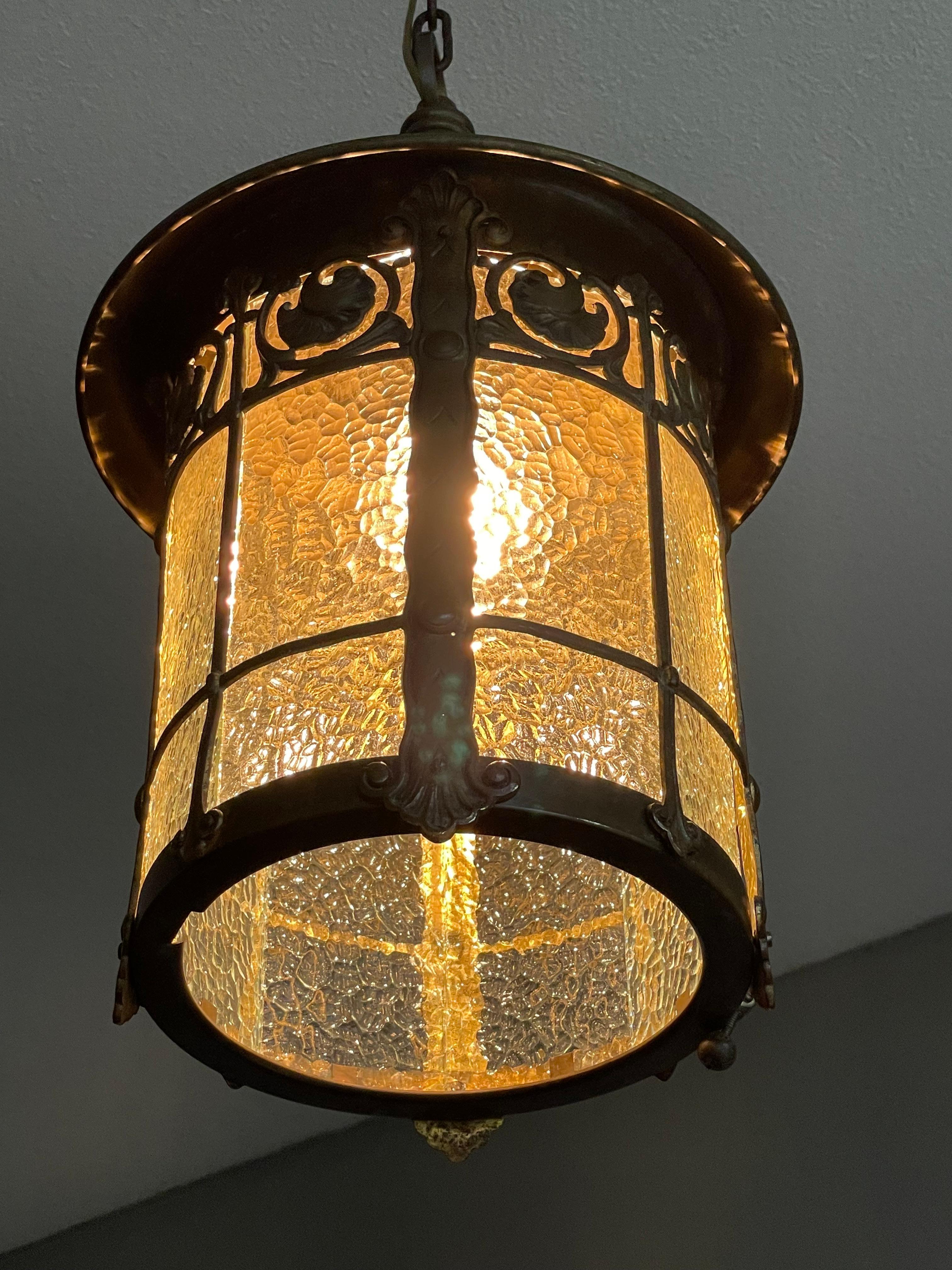 Arts & Crafts Bronze Brass & Cathedral Glass Hallway or Stable Lantern / Pendant In Good Condition For Sale In Lisse, NL