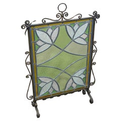 Arts & Craft Bronzed Iron & Stained Glass Firescreen w. Stilisierte Kastanienblätter