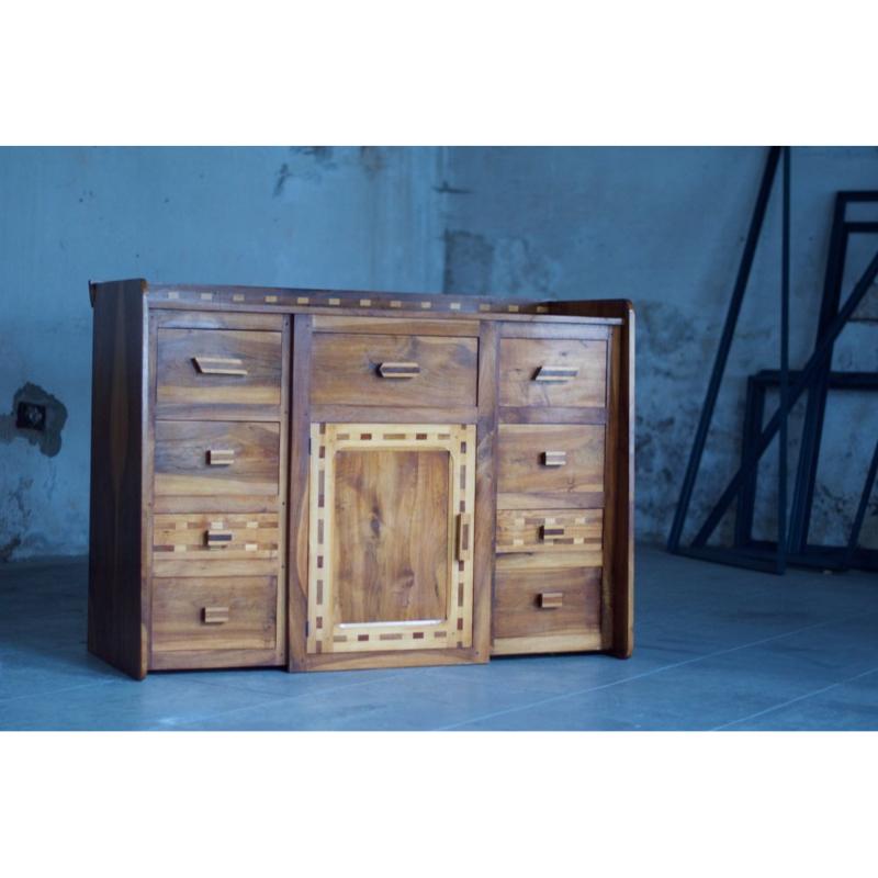 Buffet Arts & Crafts di Boi Massif, Francia, anni '50 in vendita 7