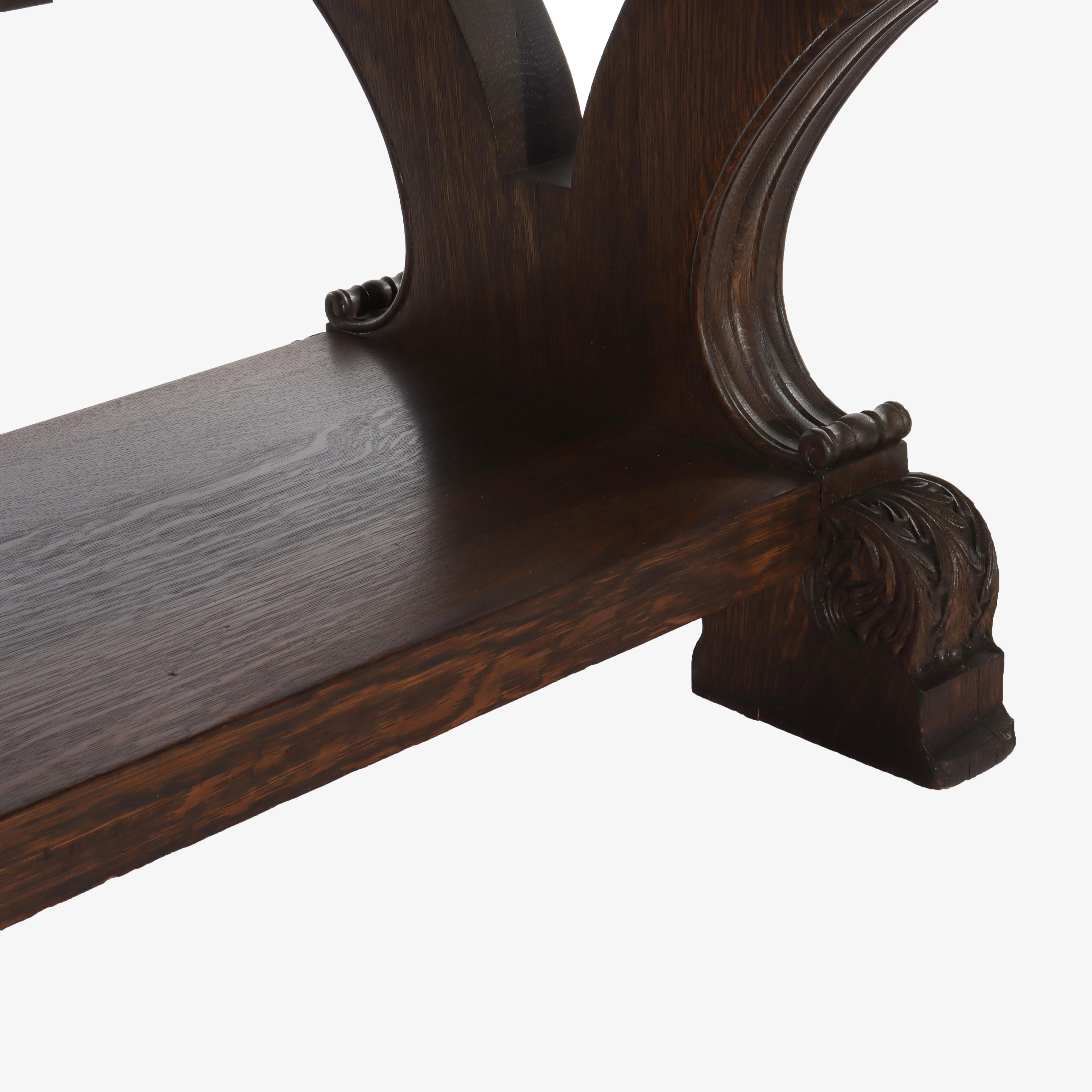 Arts & Crafts Mesa de biblioteca de caballete de roble tallado con patas en forma de lira C1910 en venta 11