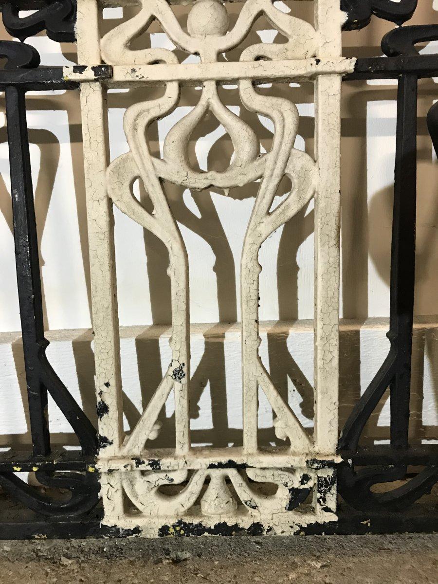 Arts & Crafts Cast Iron Gate with its Original Side Post All with Floral Details For Sale 1