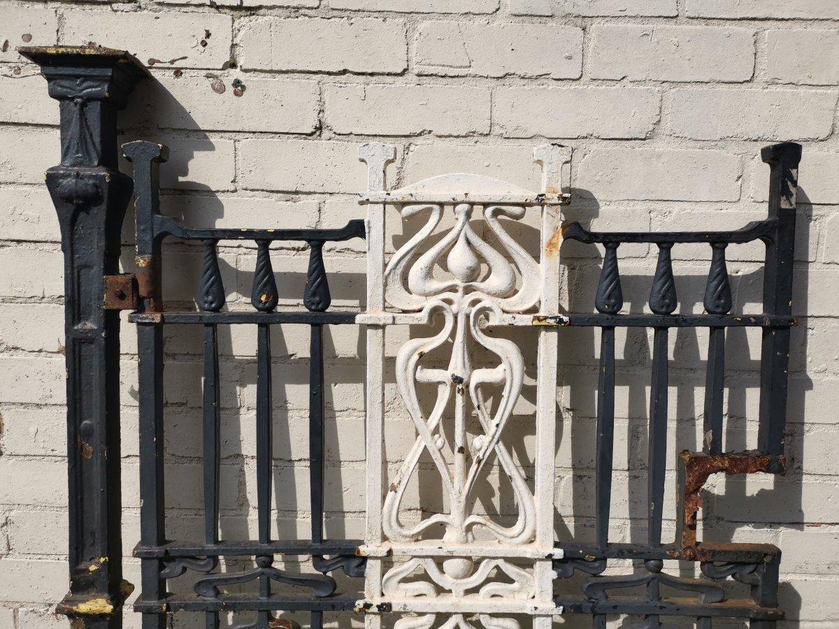 cast iron gate post