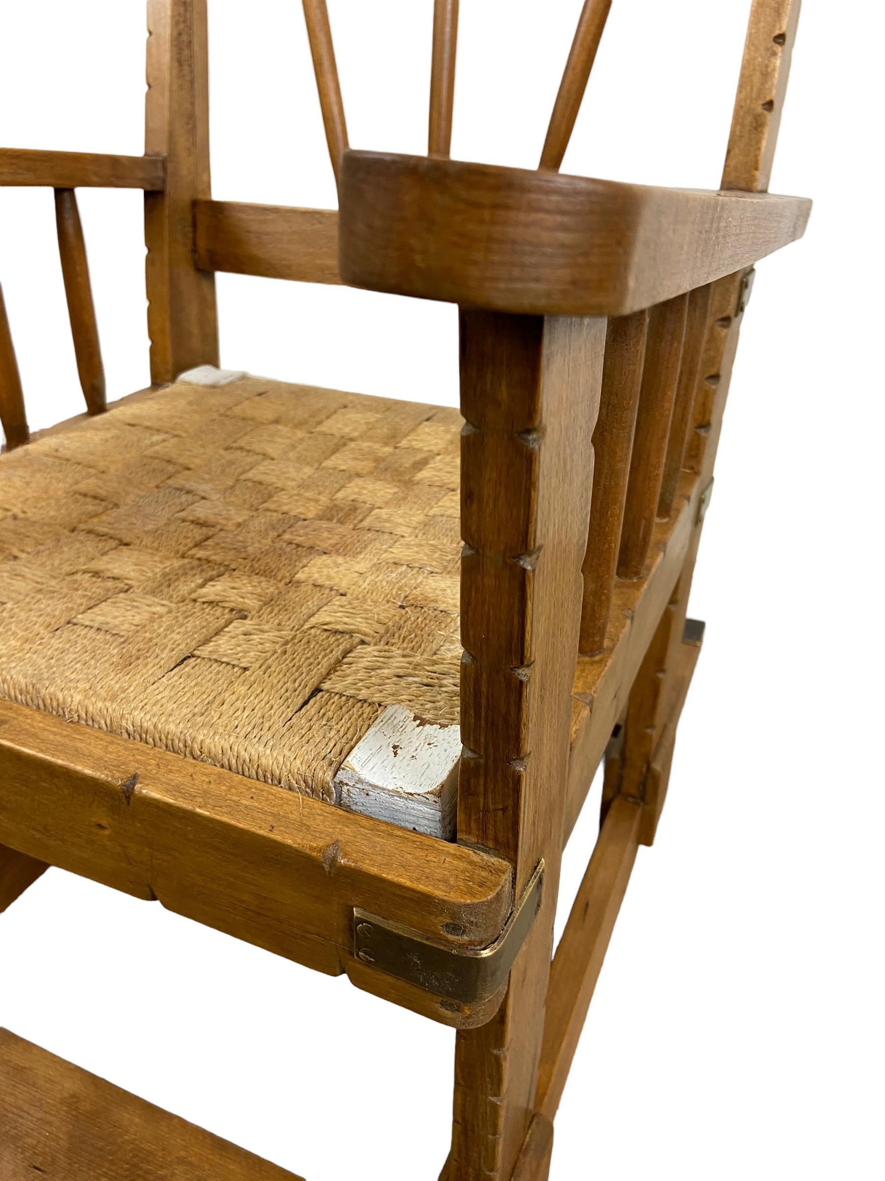 Arts and Crafts-Stuhl für ein Kind im Angebot 4