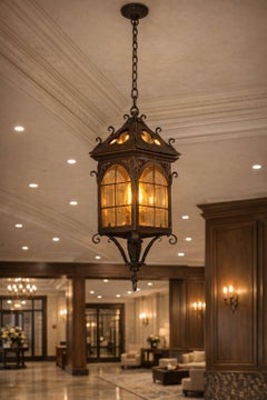 Arts & Crafts Cloverleaf Hanging Lantern