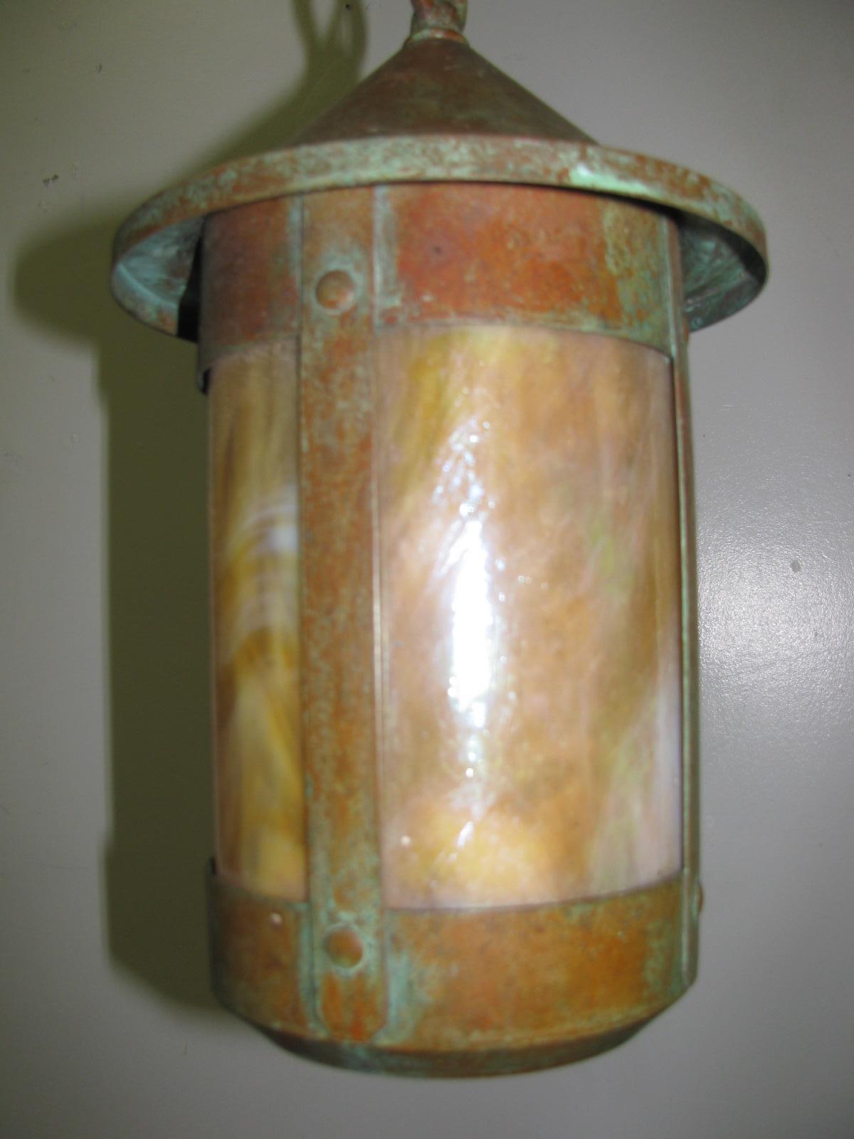 Américain Lanternes en cuivre de style Mission Arts & Crafts avec verre de scories crème 4 disponibles en vente