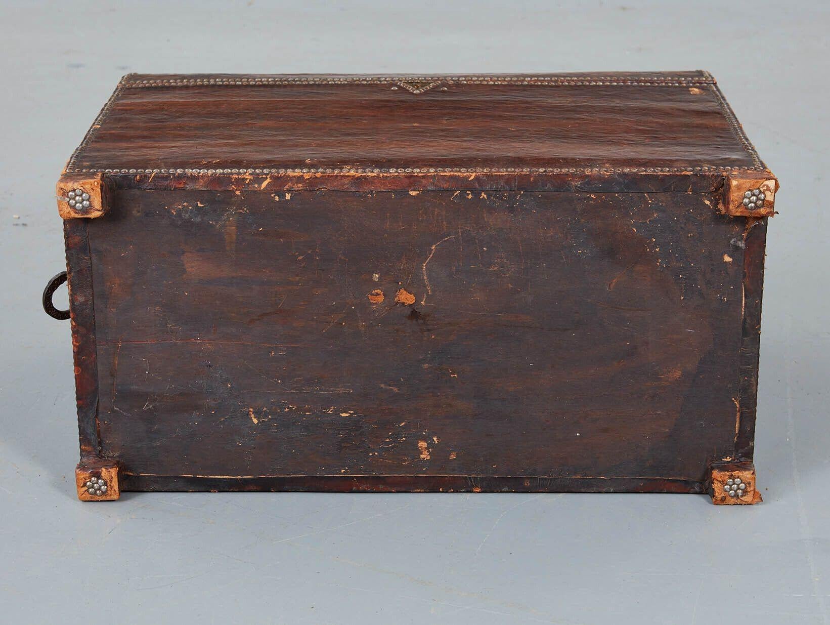 Arts & Crafts Copper Studded Leather Trunk For Sale 6