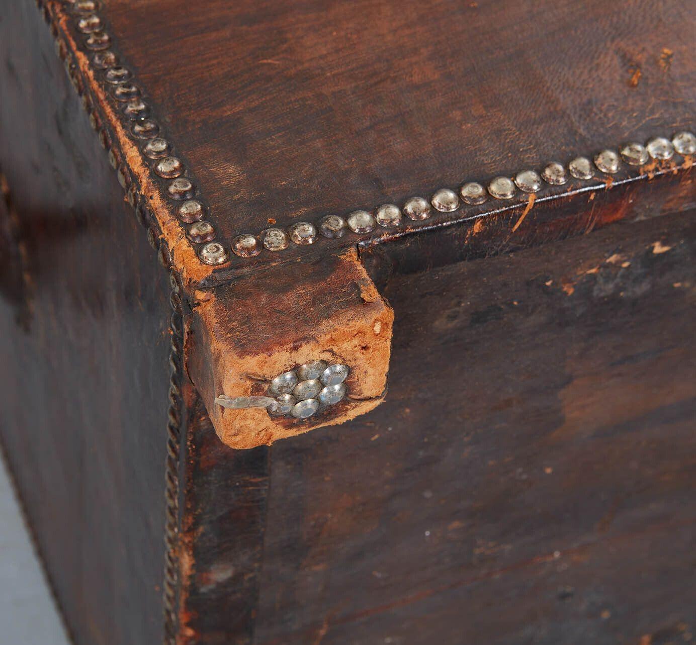 Arts & Crafts Copper Studded Leather Trunk For Sale 7