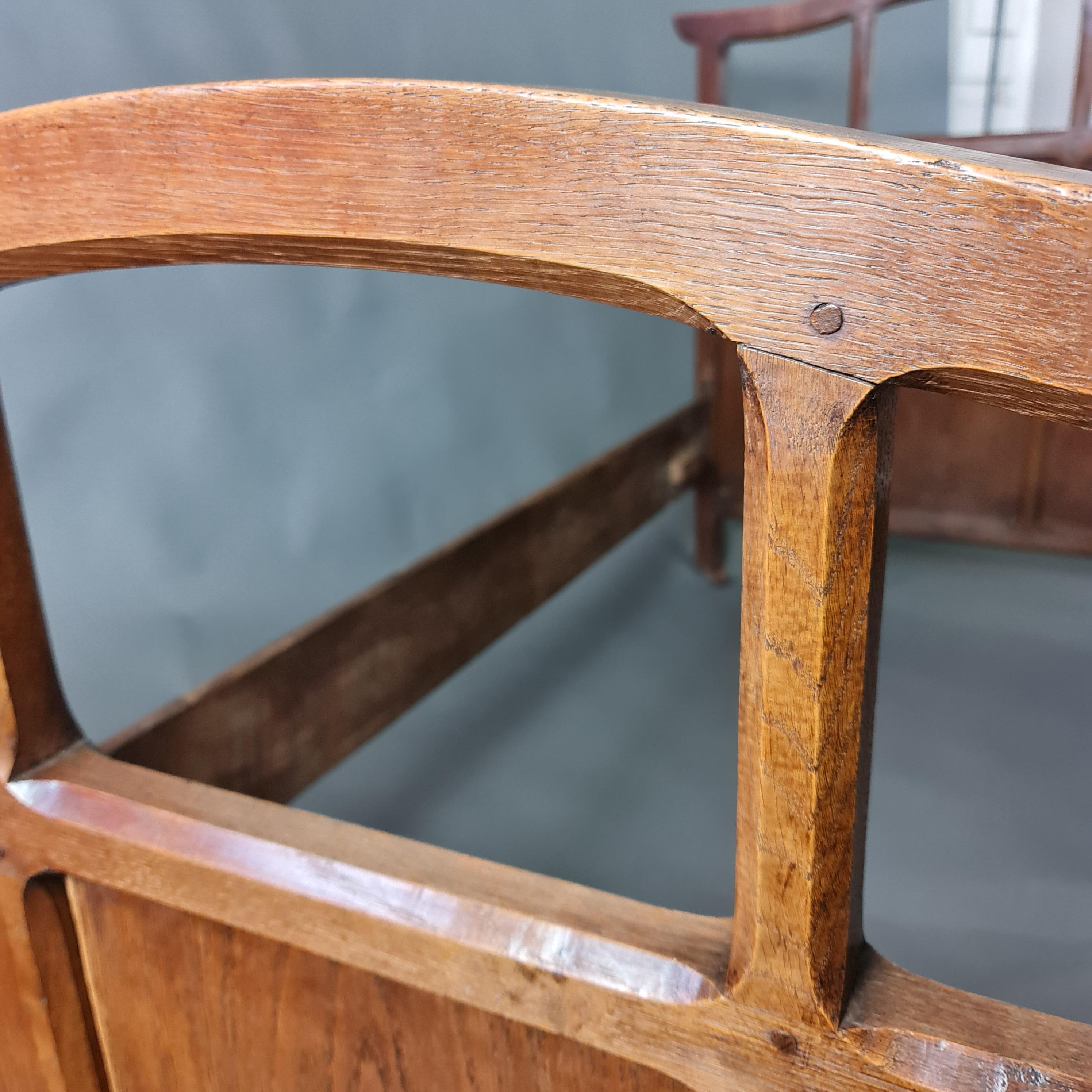 Cama individual de roble Arts & Crafts Cotswolds School  Gimson Waals  Barnsley Artes y manualidades en venta