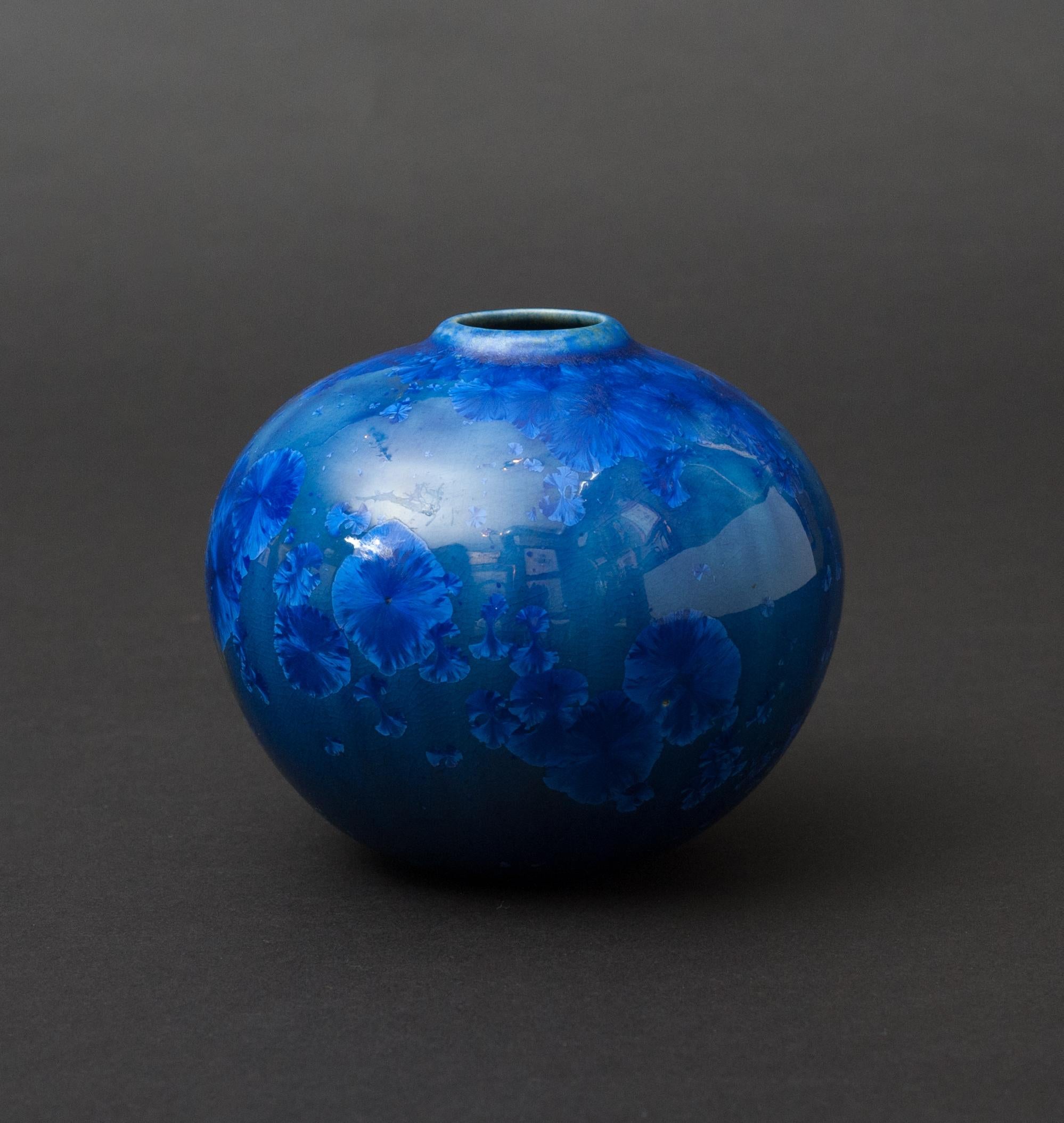 “A Robineau vase is a true work of art, unique in conception and perfect in execution, for every piece that left this studio was a labor of love.” – Ethel Brand Wise, The American Magazine of Art, 1929

Adelaide Alsop Robineau was a pioneer in