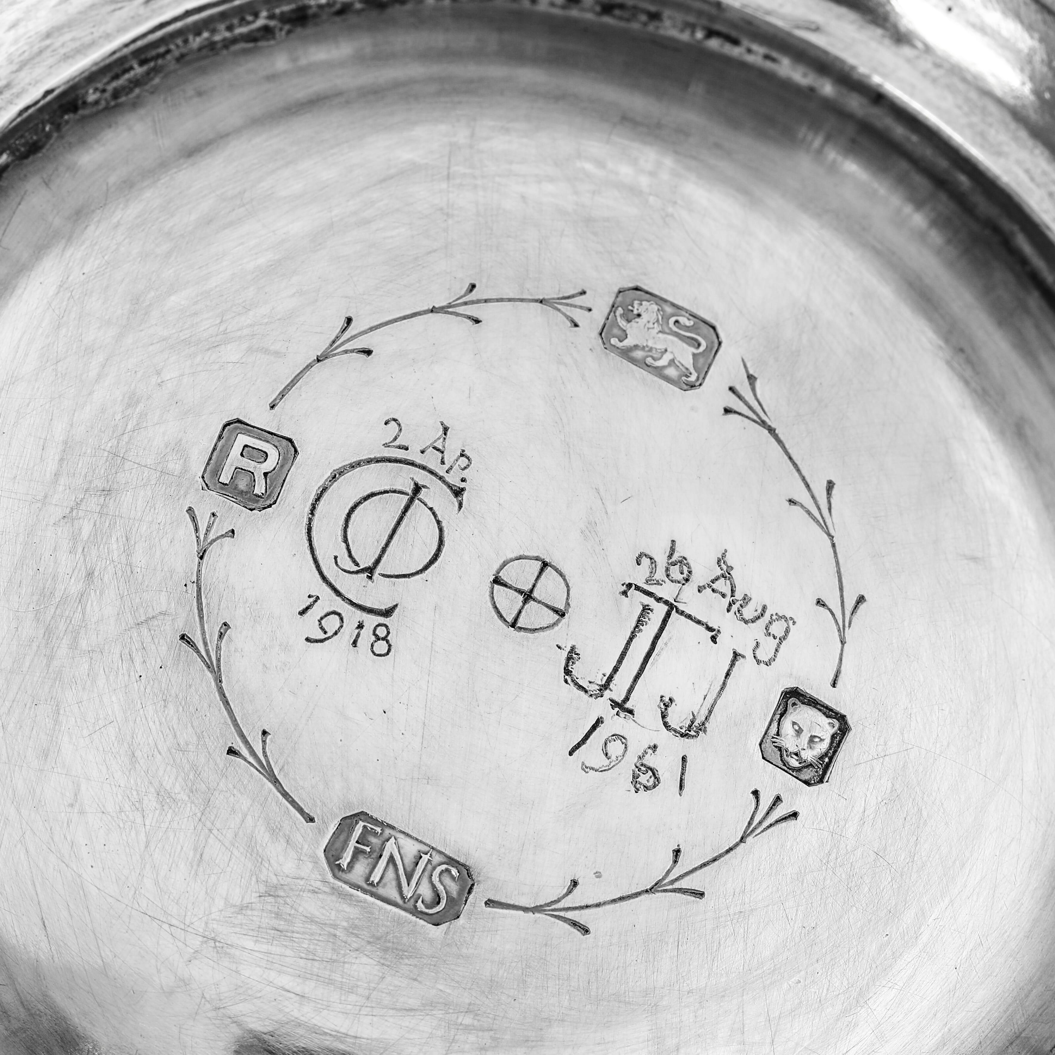 Servizio da tè in argento con design Arts & Crafts - Frederick Newland Smith 1952 in vendita 2
