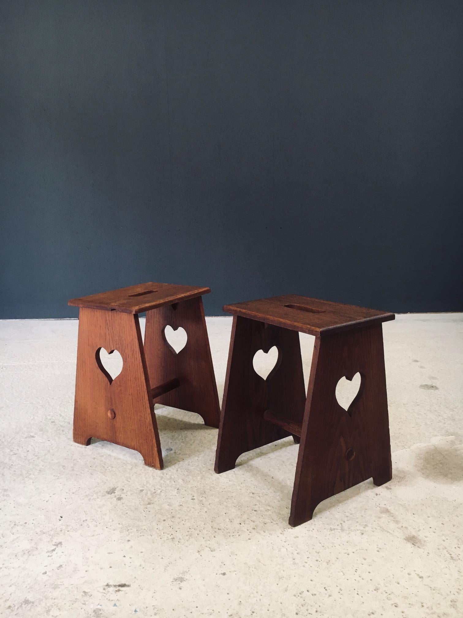Juego de taburetes HEART de estilo Arts & Crafts Design, Bélgica Años 20 en venta 1