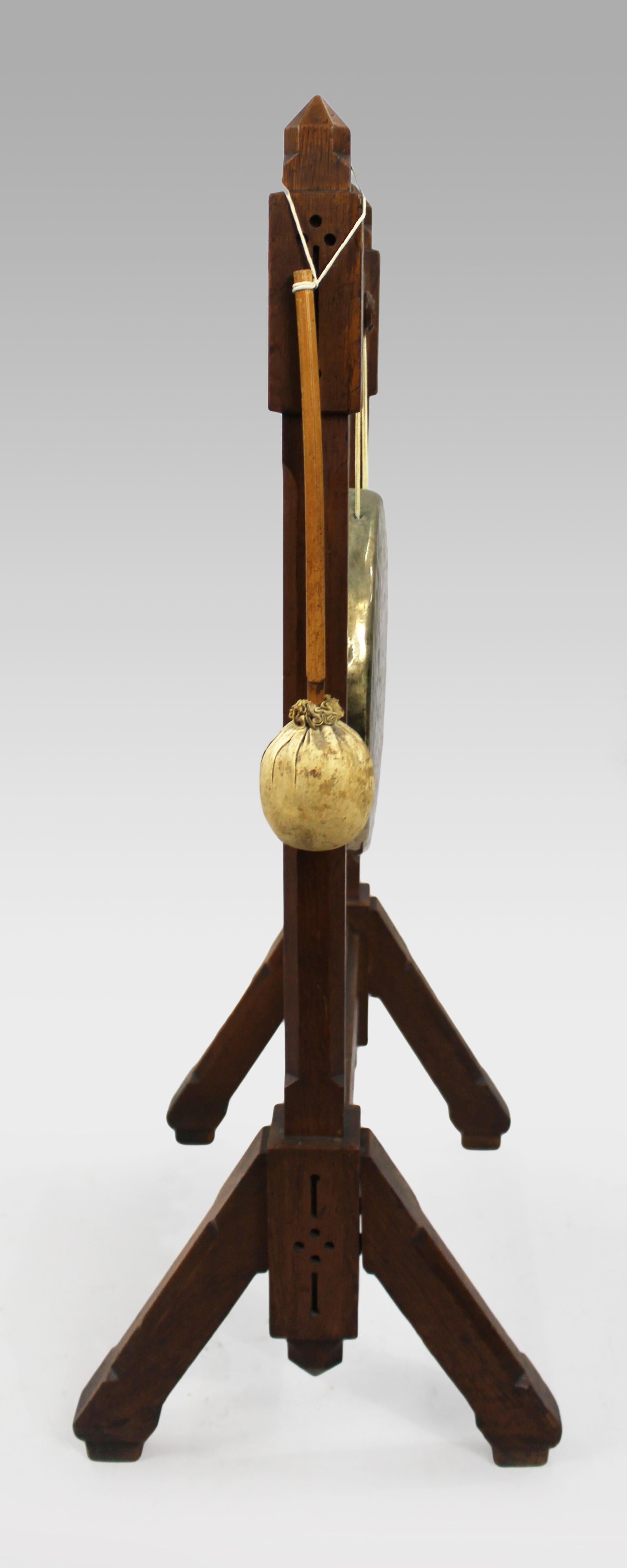 Gong Arts & Crafts Dinner Gong vers1880 Bon état à Worcester, GB