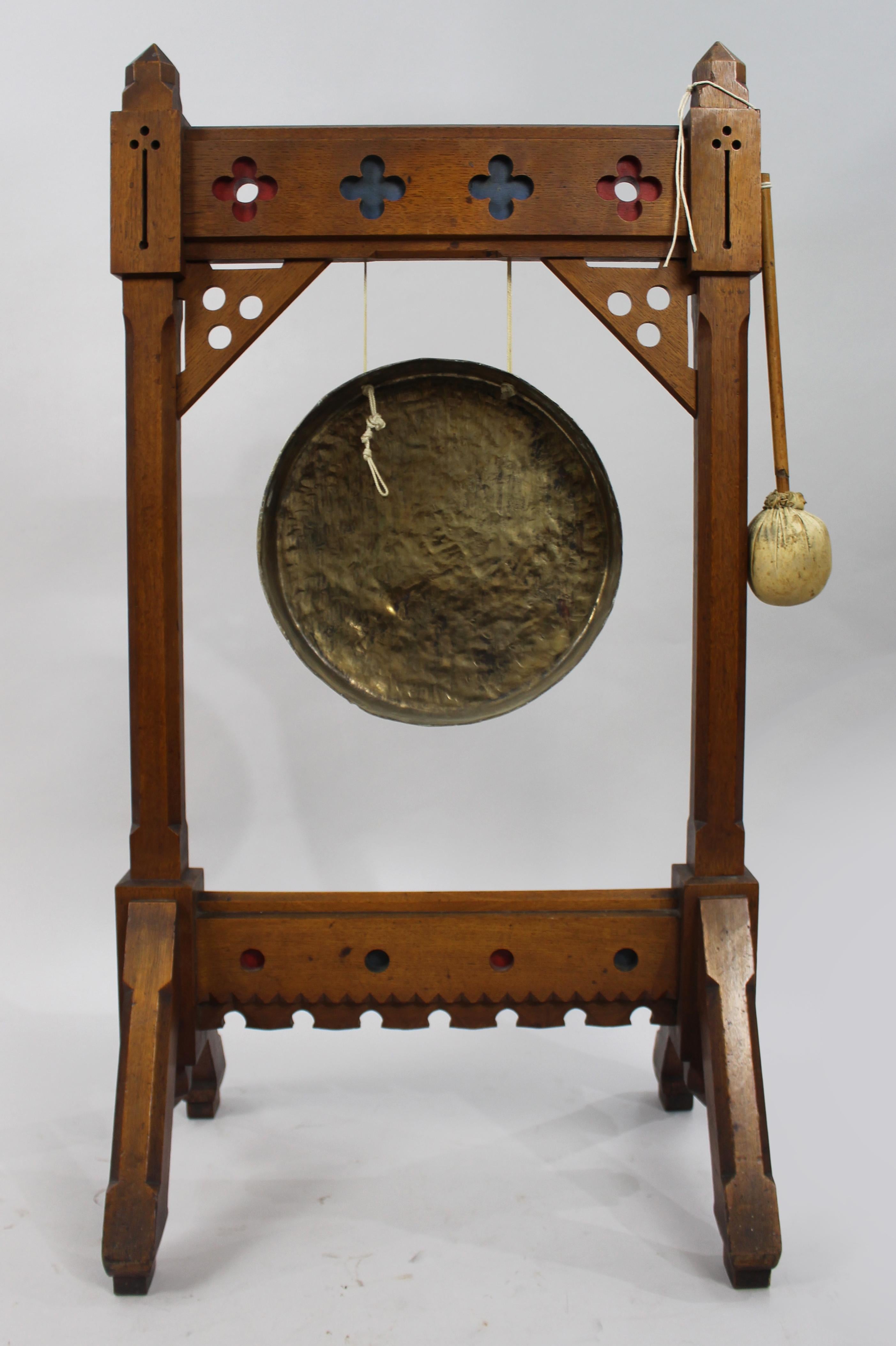 XIXe siècle Gong Arts & Crafts Dinner Gong vers1880