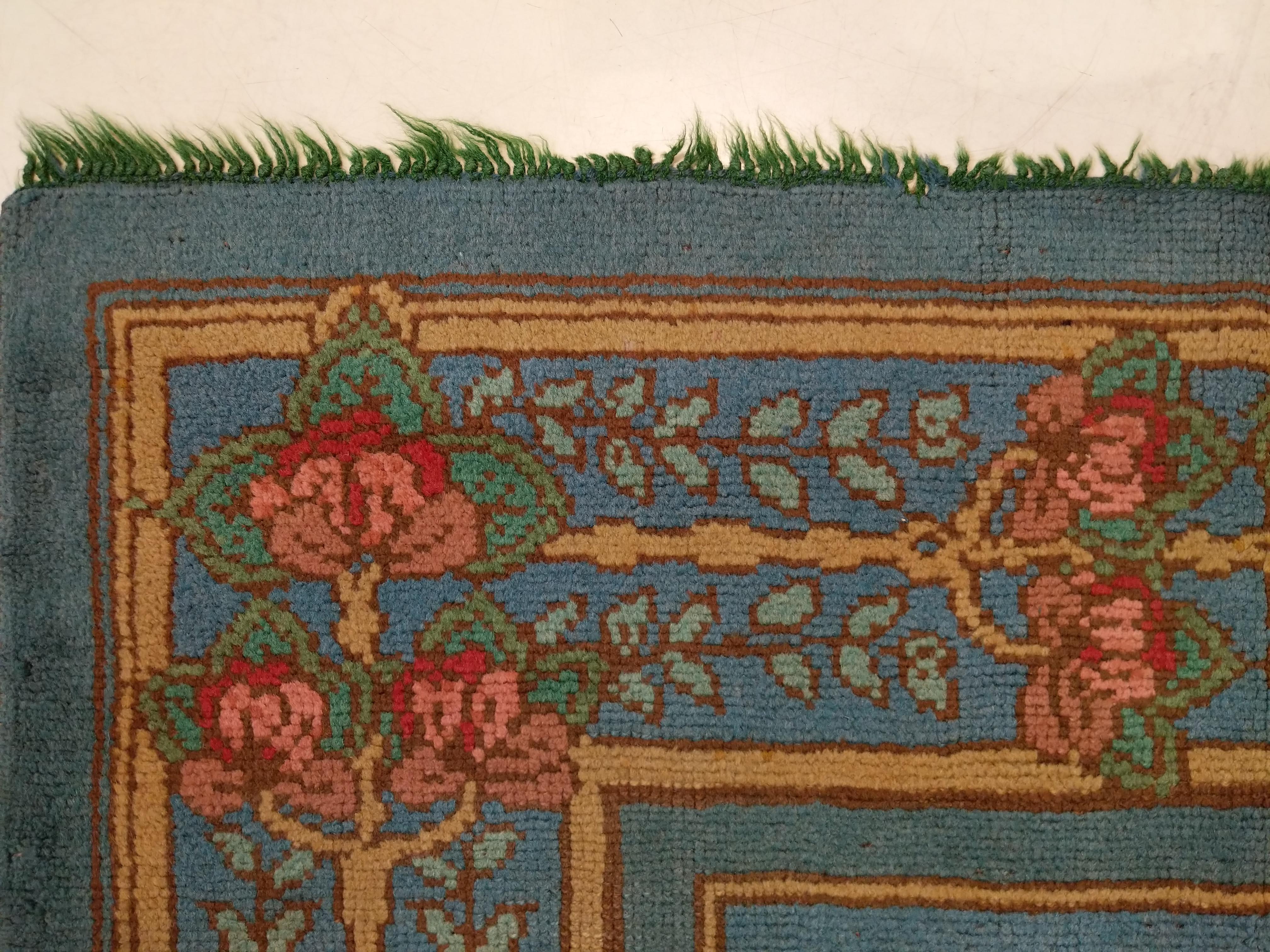 Arts & Crafts Donegal Light Blue Wool Rug Attributed to Gavin Morton, circa 1910 In Good Condition For Sale In Milan, IT