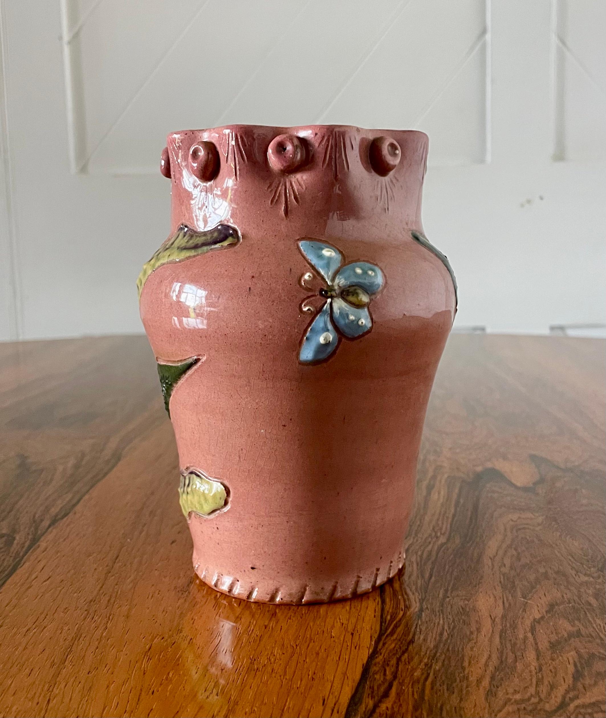 Kunsthandwerkliche frühe Keramikvase von Sir Edmund Elton's, Cleveland (Englisch) im Angebot