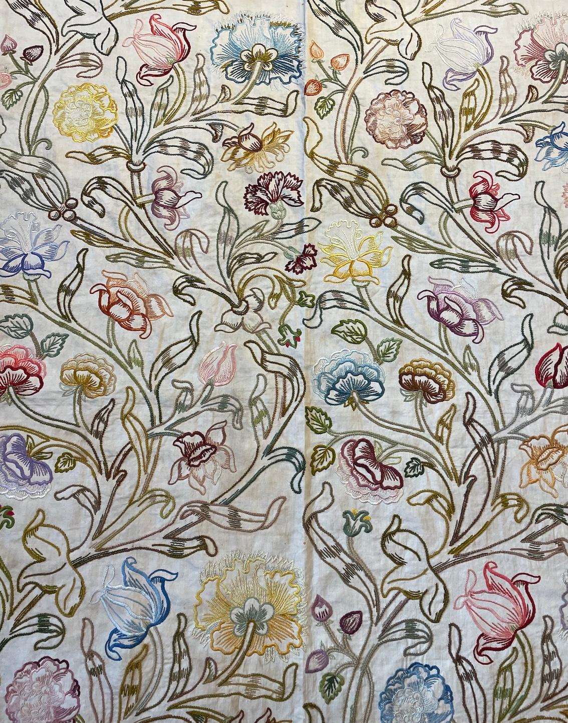 Pannello ricamato Arts & Crafts di Liberty & Co. In condizioni buone in vendita a Petworth, GB