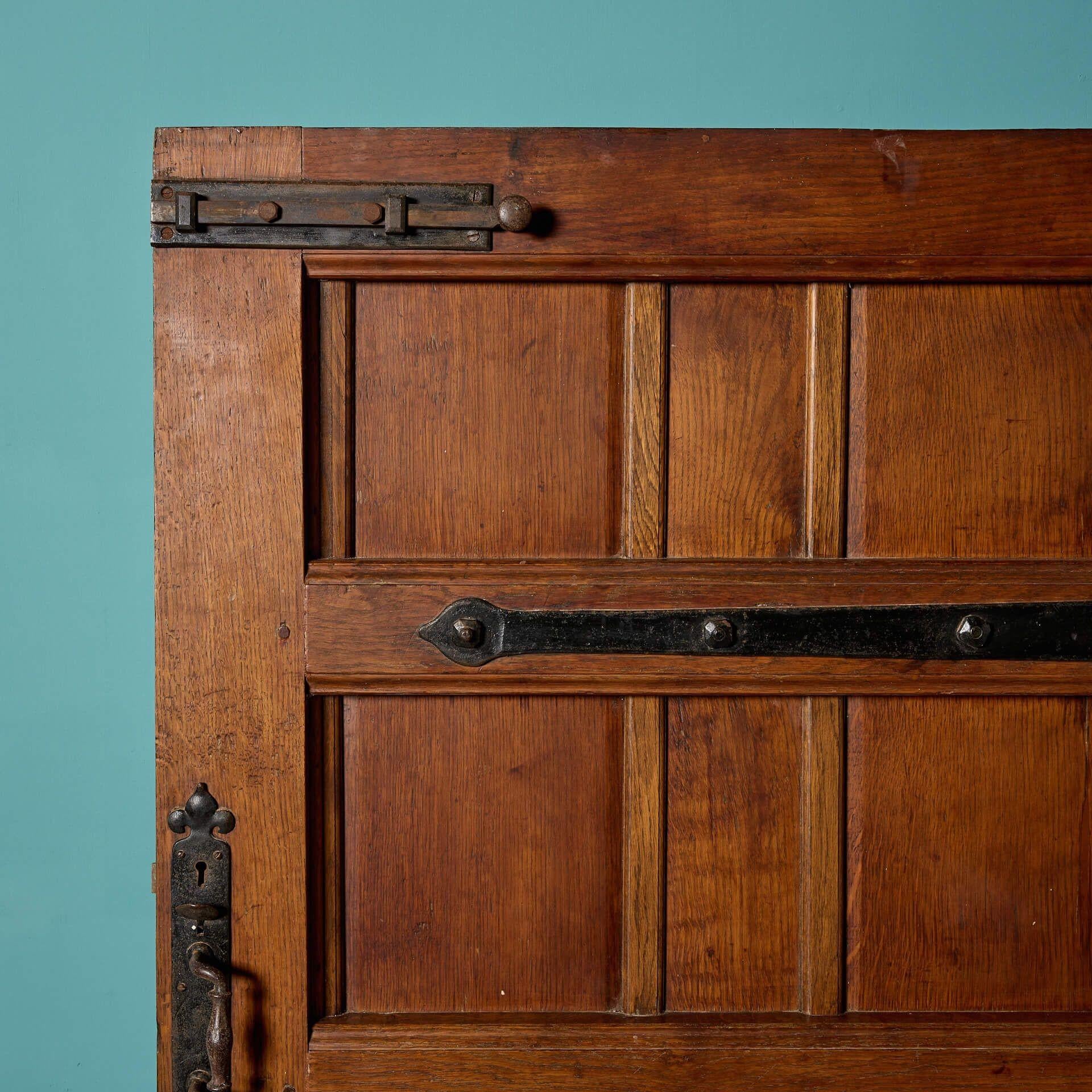Anglais Porte extérieure en chêne anglais Arts & Crafts en vente