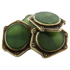 Arts and Crafts Manschettenknöpfe aus 14 Karat Gelbgold und Jade mit Gravur