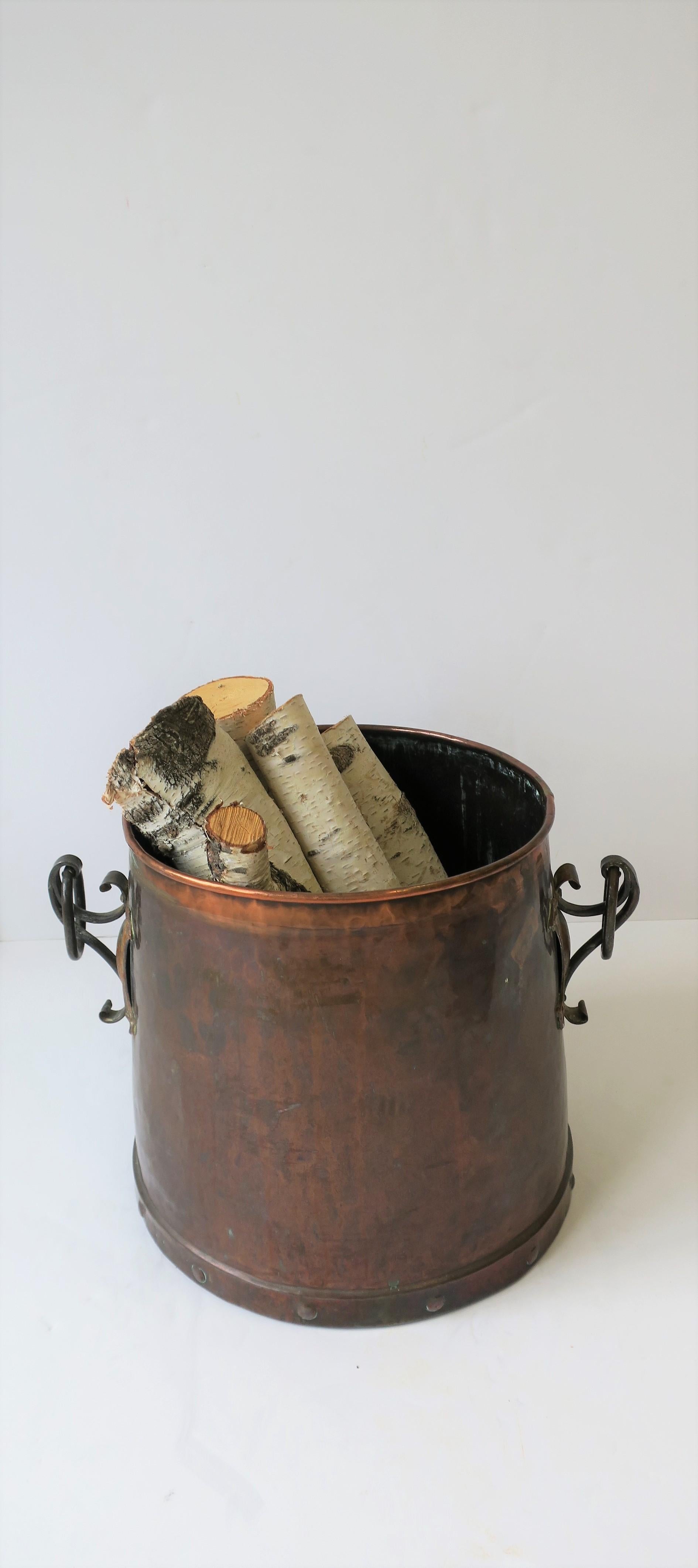 English Arts & Crafts Copper & Bronze Fireplace Chimney Pot, 19th Century For Sale 5