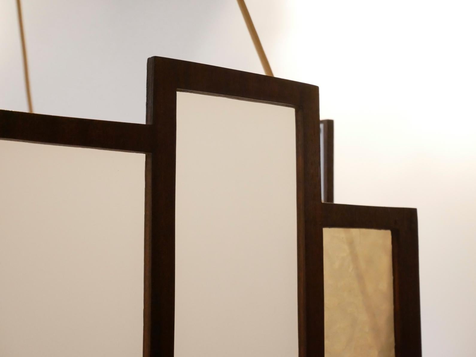 Arts & Crafts Geometrical Wood Pendant Lamp (Belgisch) im Angebot