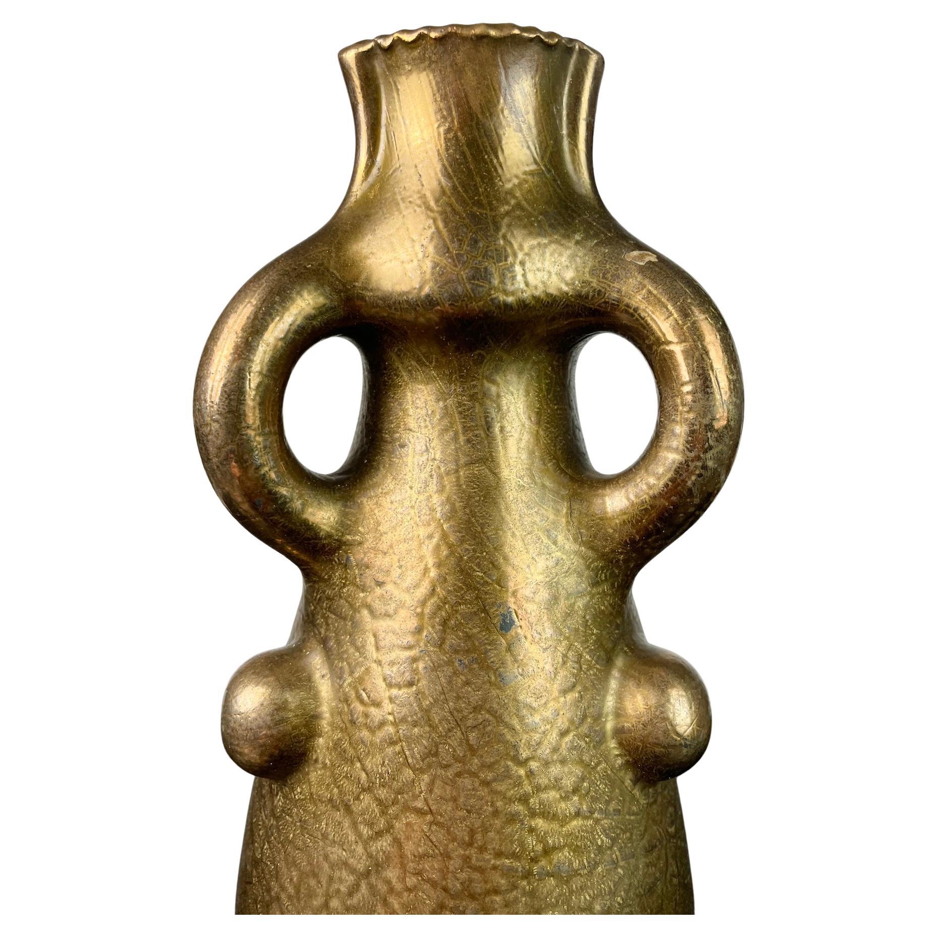 Botella de esmalte craquelado dorado Arts & Crafts Por Sir Edmund Elton en venta