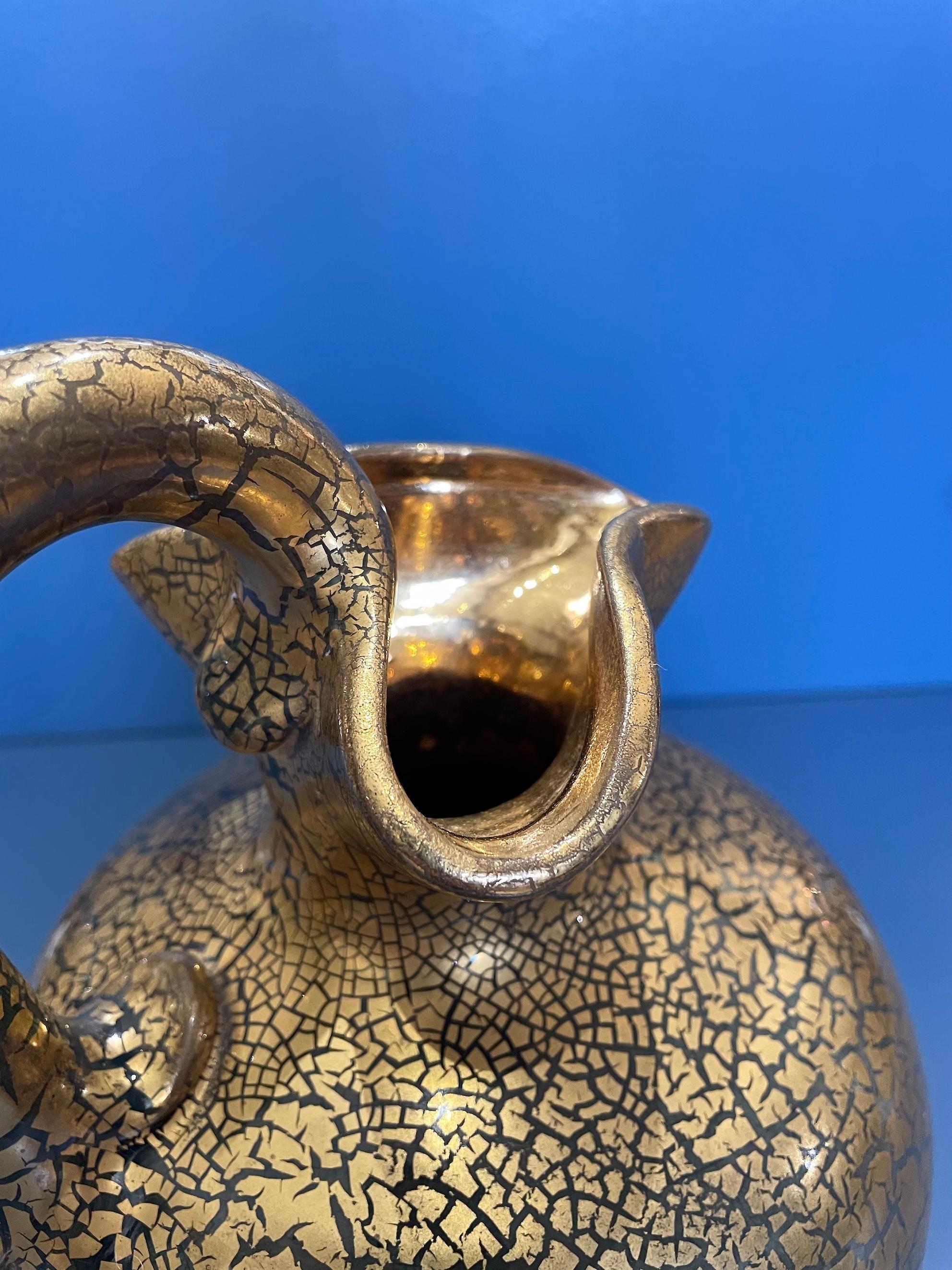 Jarra de esmalte craquelado dorado Arts & Crafts Por Sir Edmund Elton Inglés en venta