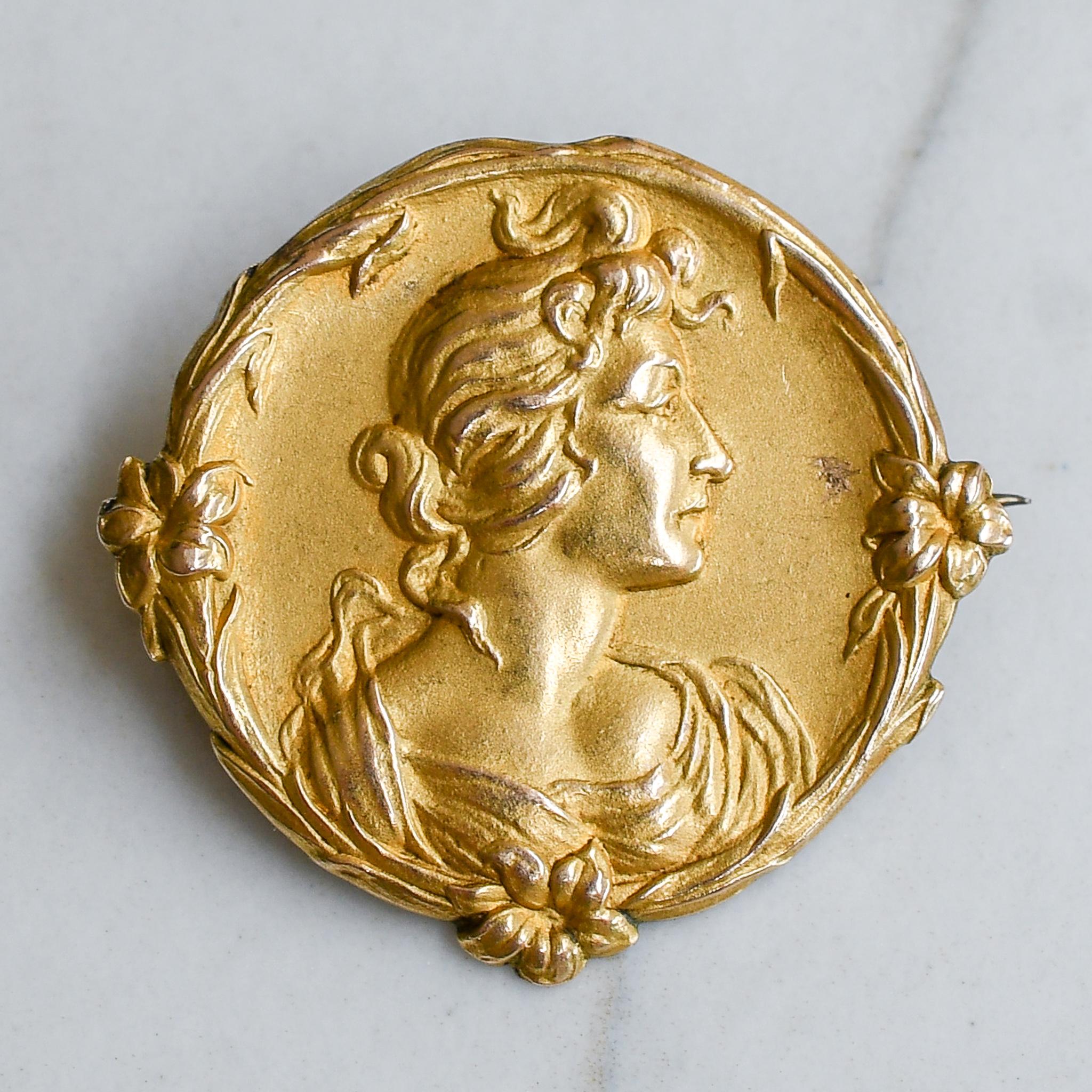 Arts & Crafts Gold Lady Brooch In Good Condition For Sale In Sale, Cheshire