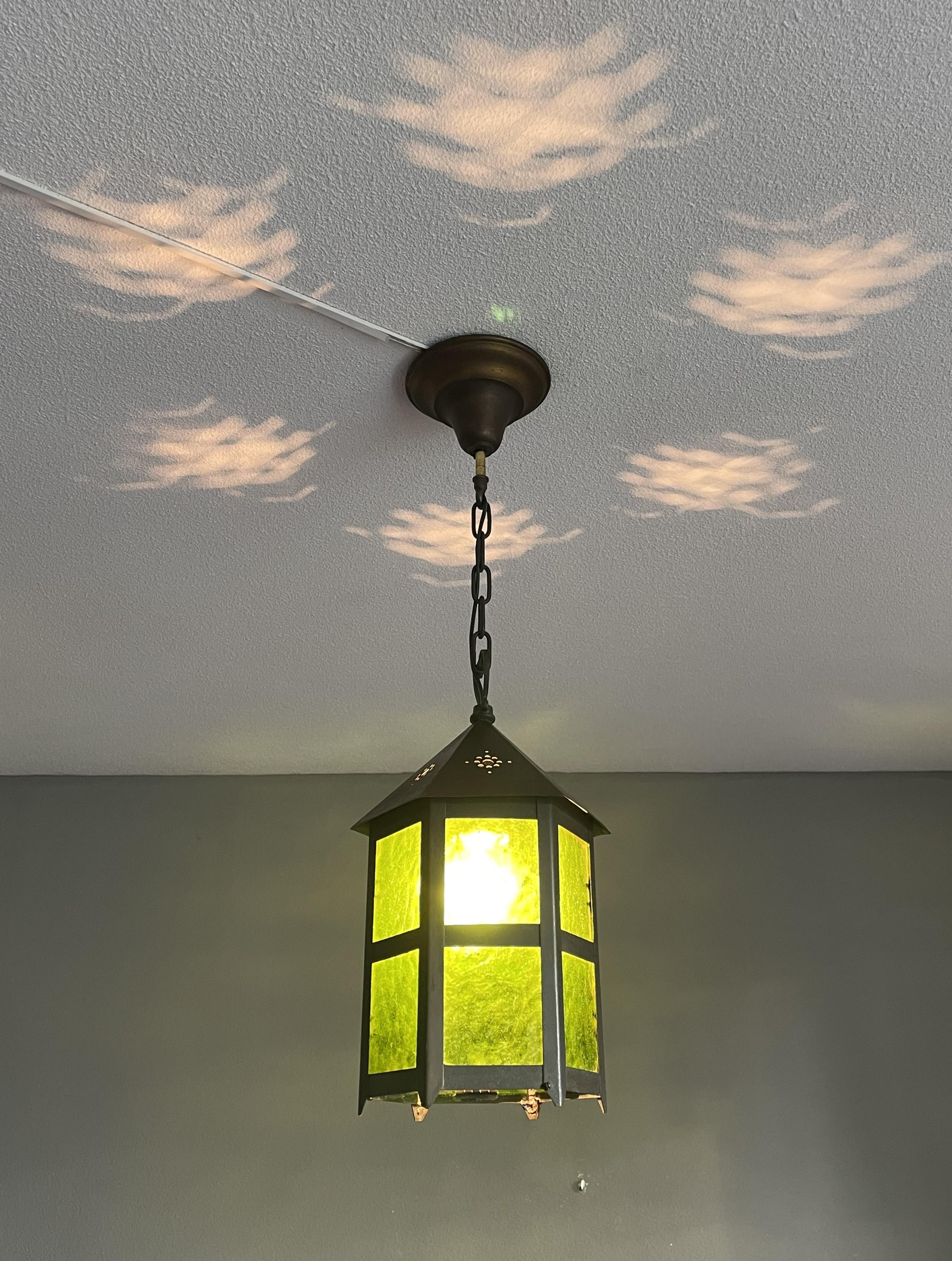 Lampe d'entrée Arts & Crafts Hallway avec Verre antique original, The Green Lantern 4
